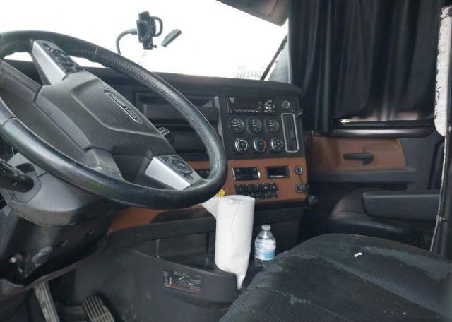 2020 FREIGHTLINER CASCADIA 126
