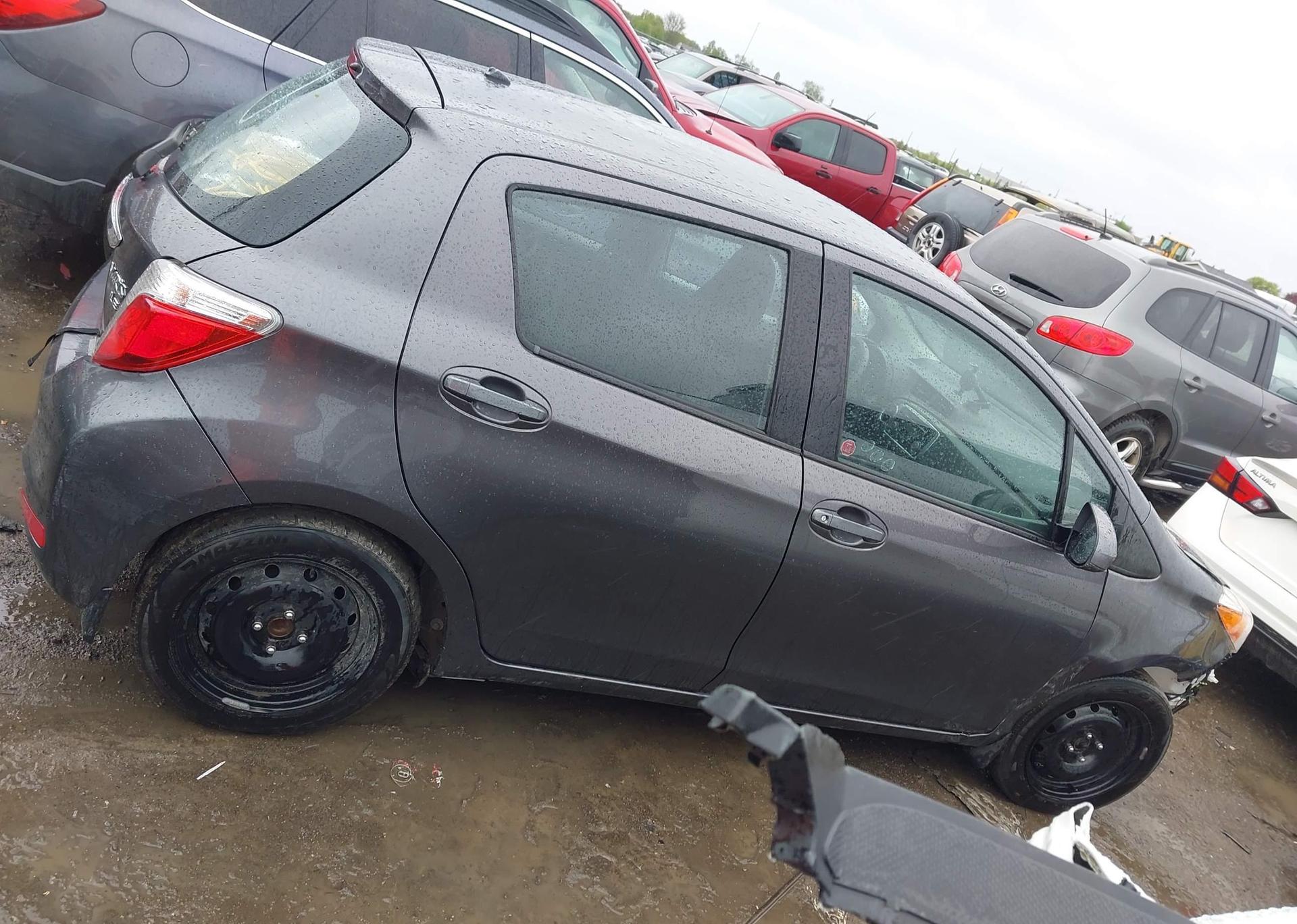 2014 TOYOTA YARIS