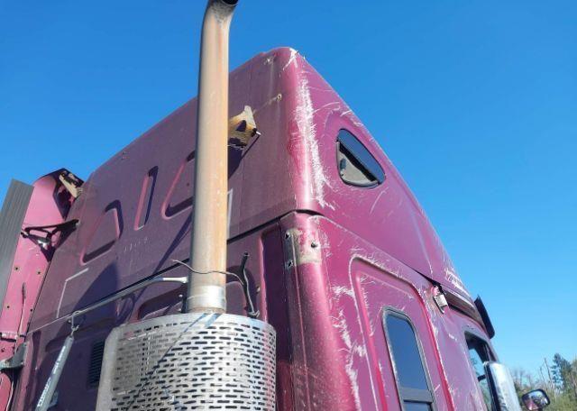 2011 FREIGHTLINER CASCADIA 125