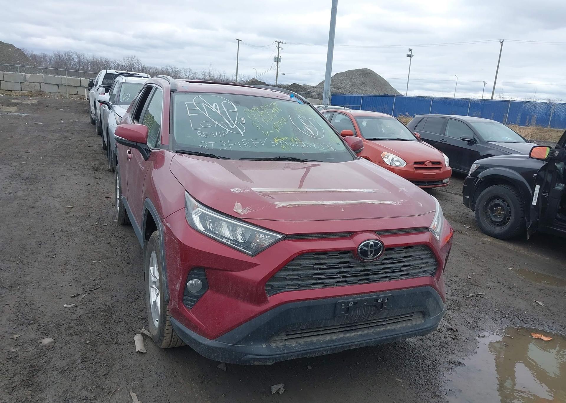 2021 TOYOTA RAV4 XLE