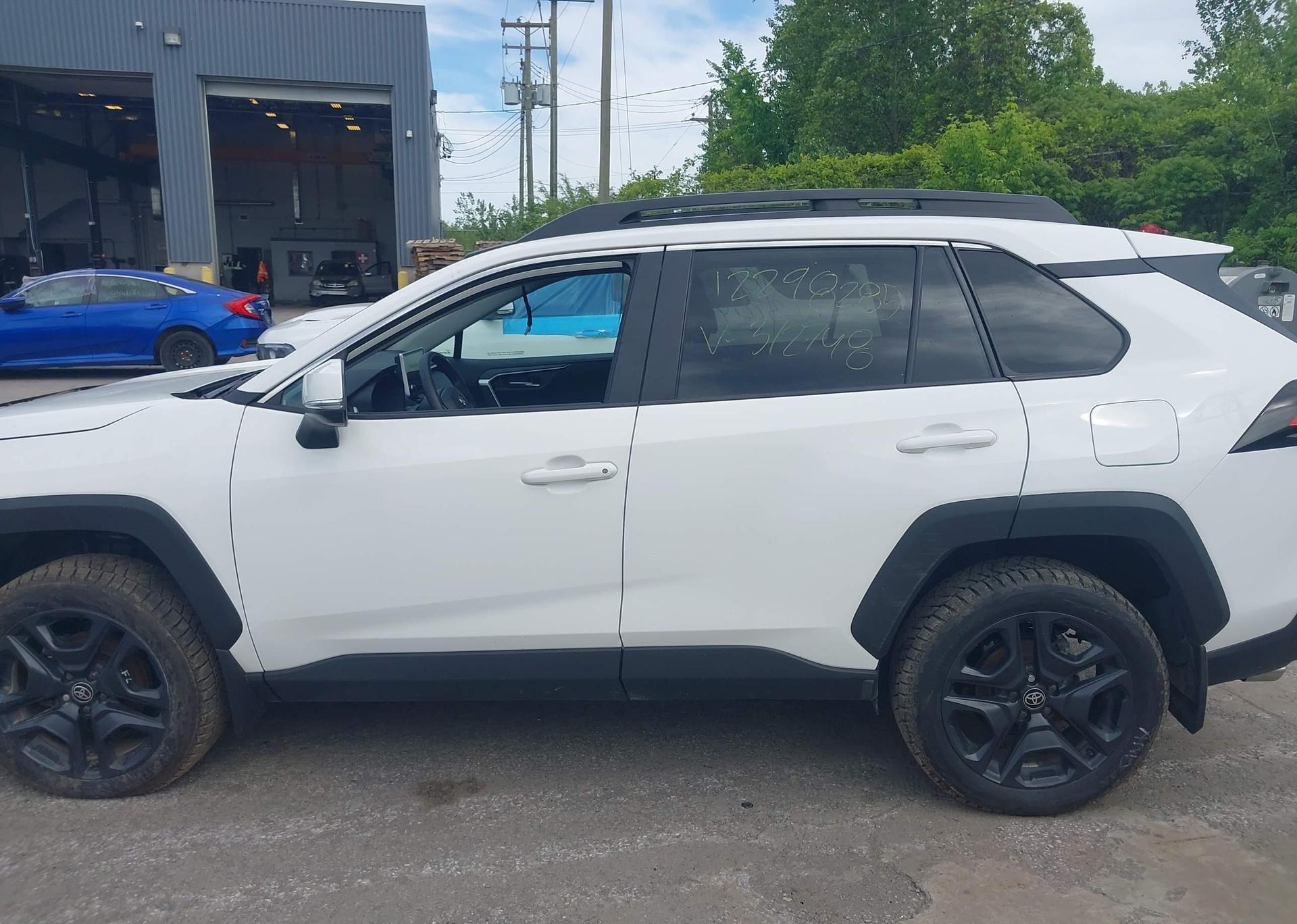 2023 TOYOTA RAV4 ADVENTURE