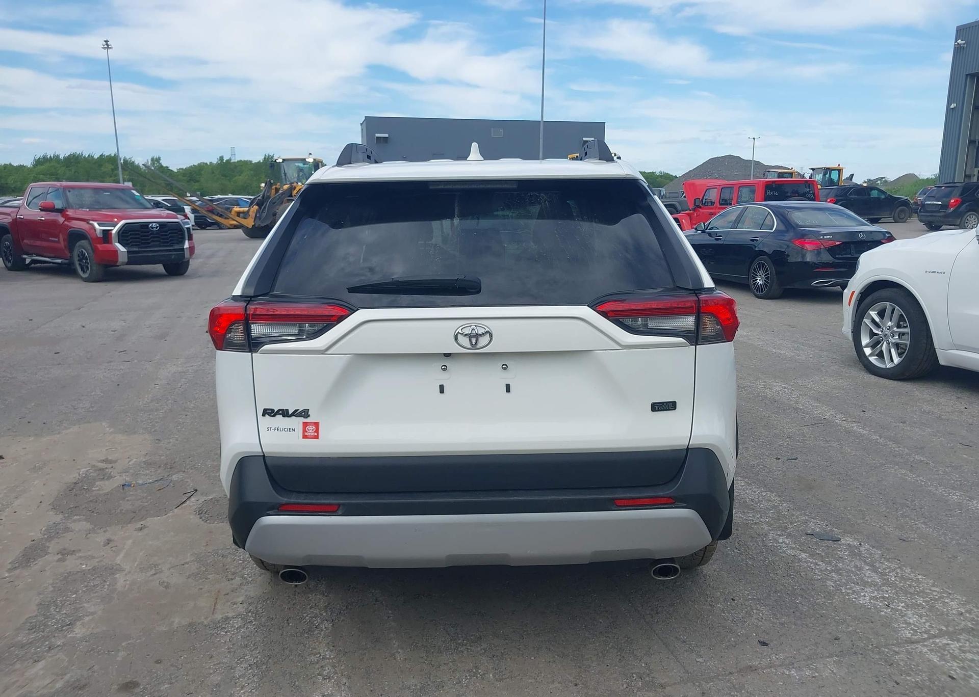 2023 TOYOTA RAV4 ADVENTURE
