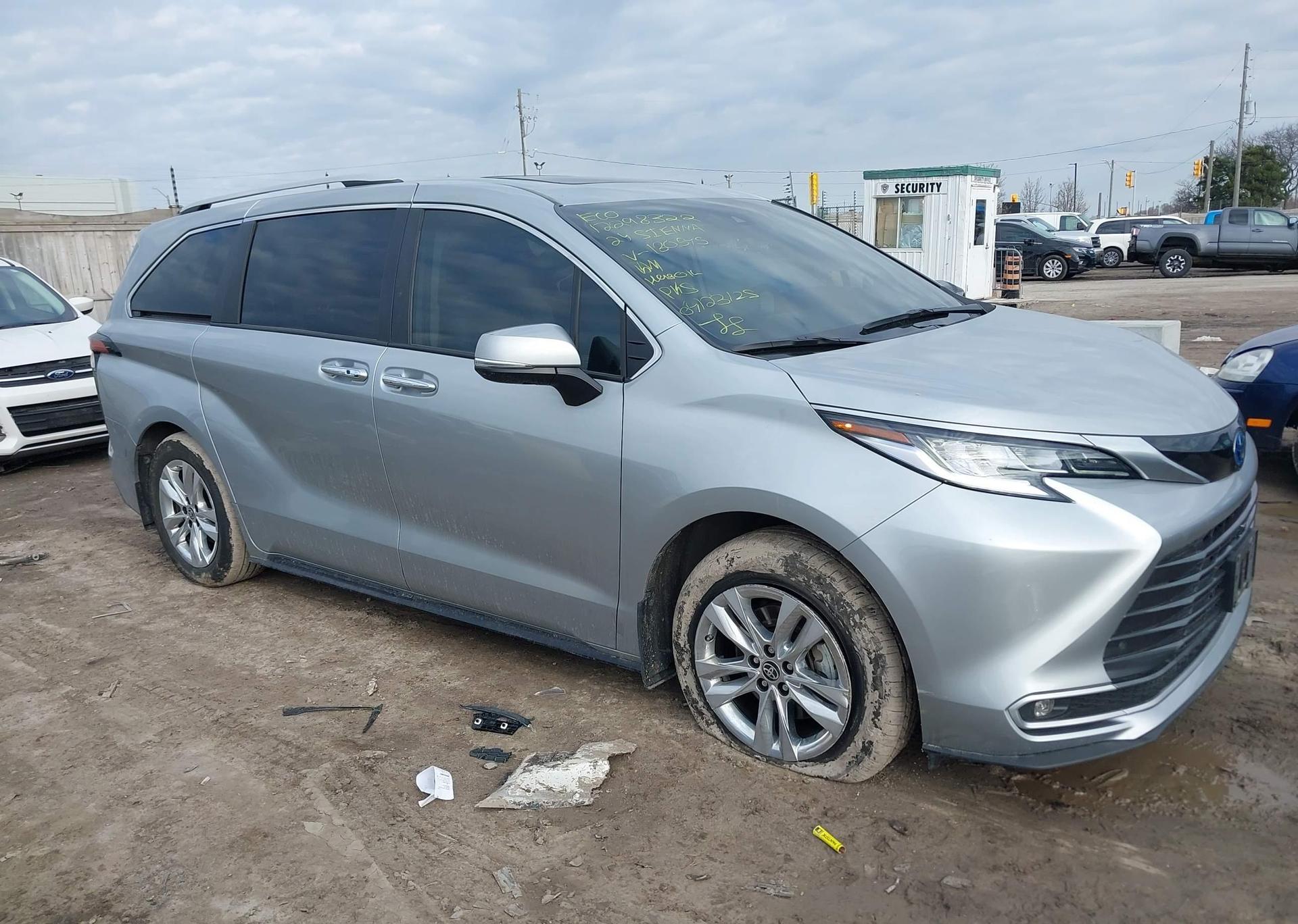 2024 TOYOTA SIENNA