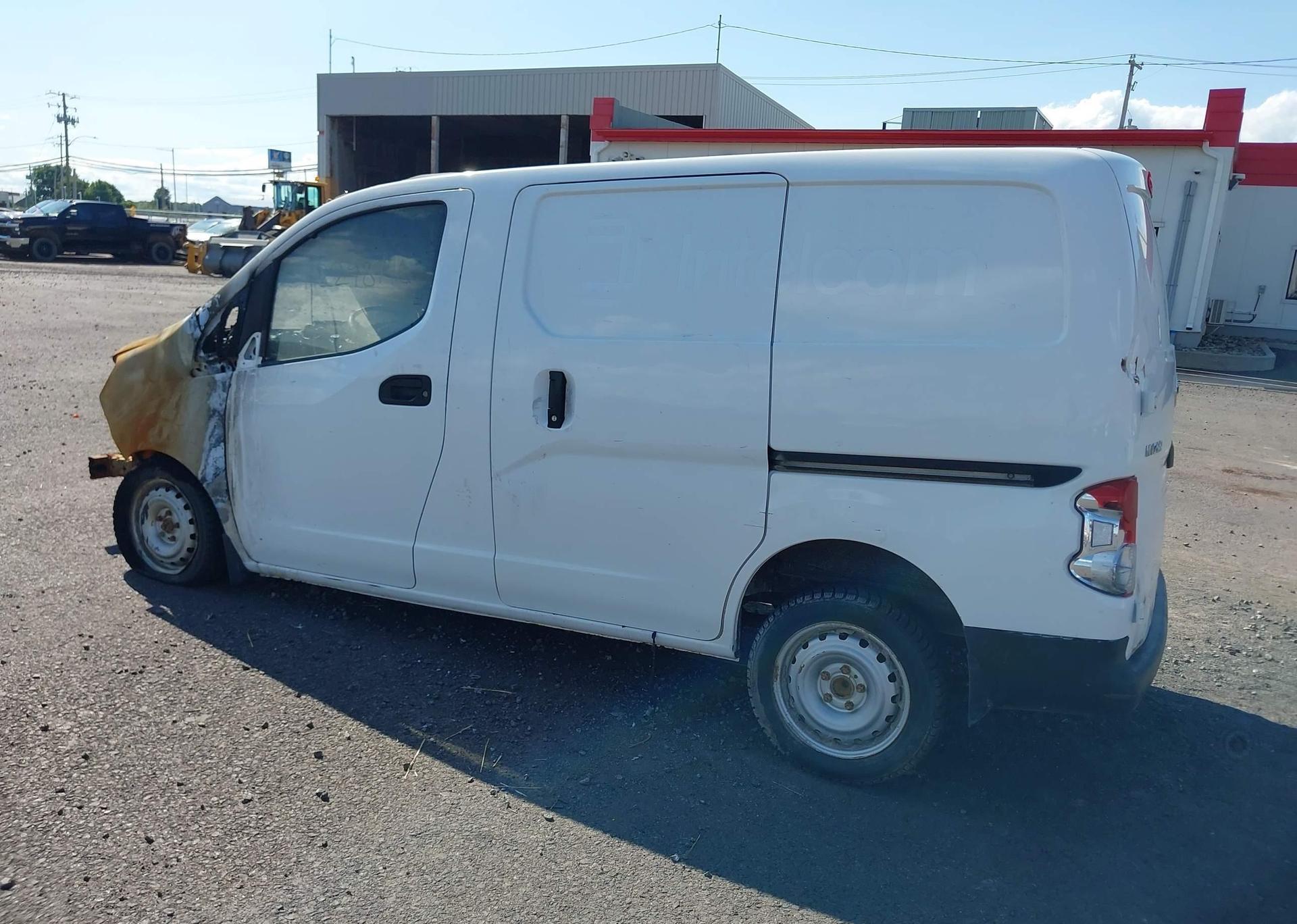 2020 NISSAN NV200