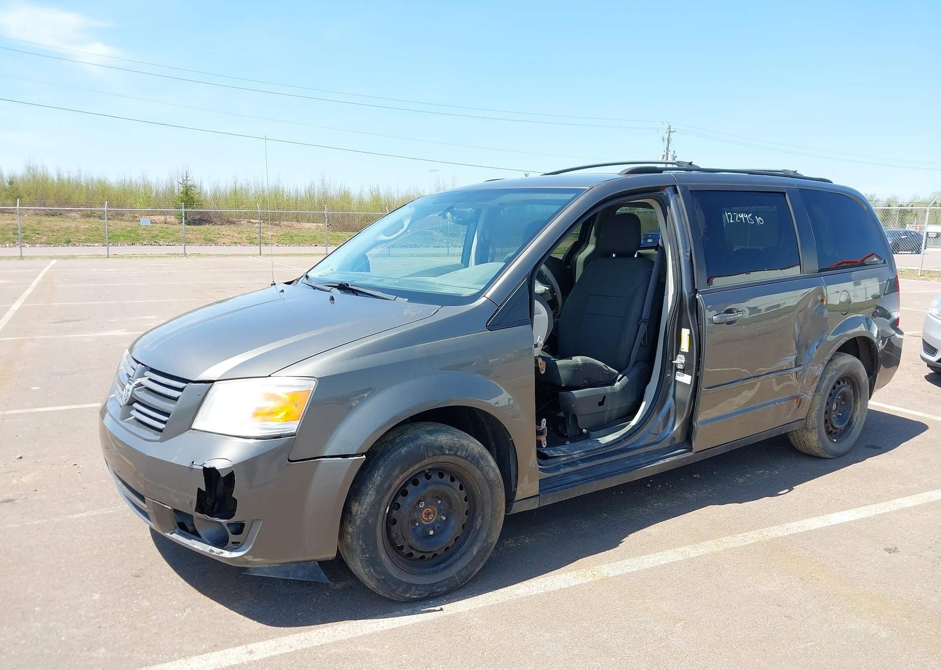 2010 DODGE GRAND CARAVAN SE