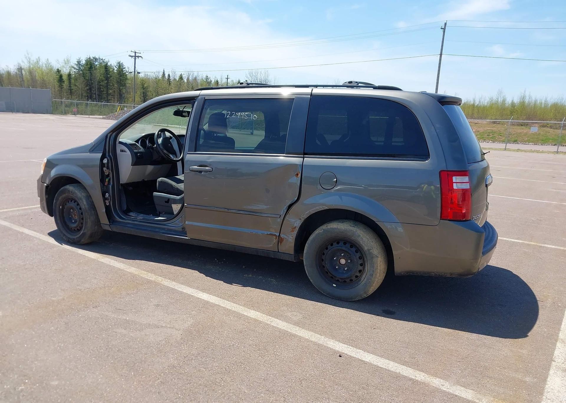 2010 DODGE GRAND CARAVAN SE
