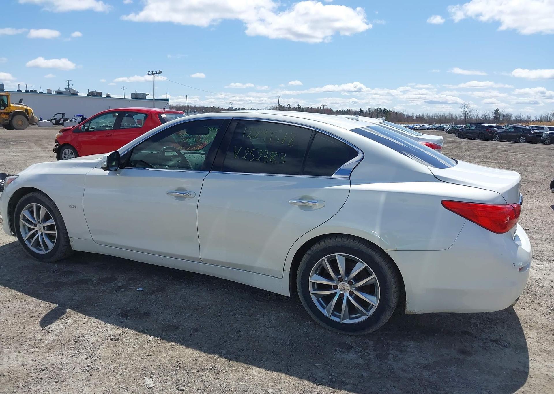 2016 INFINITI Q50