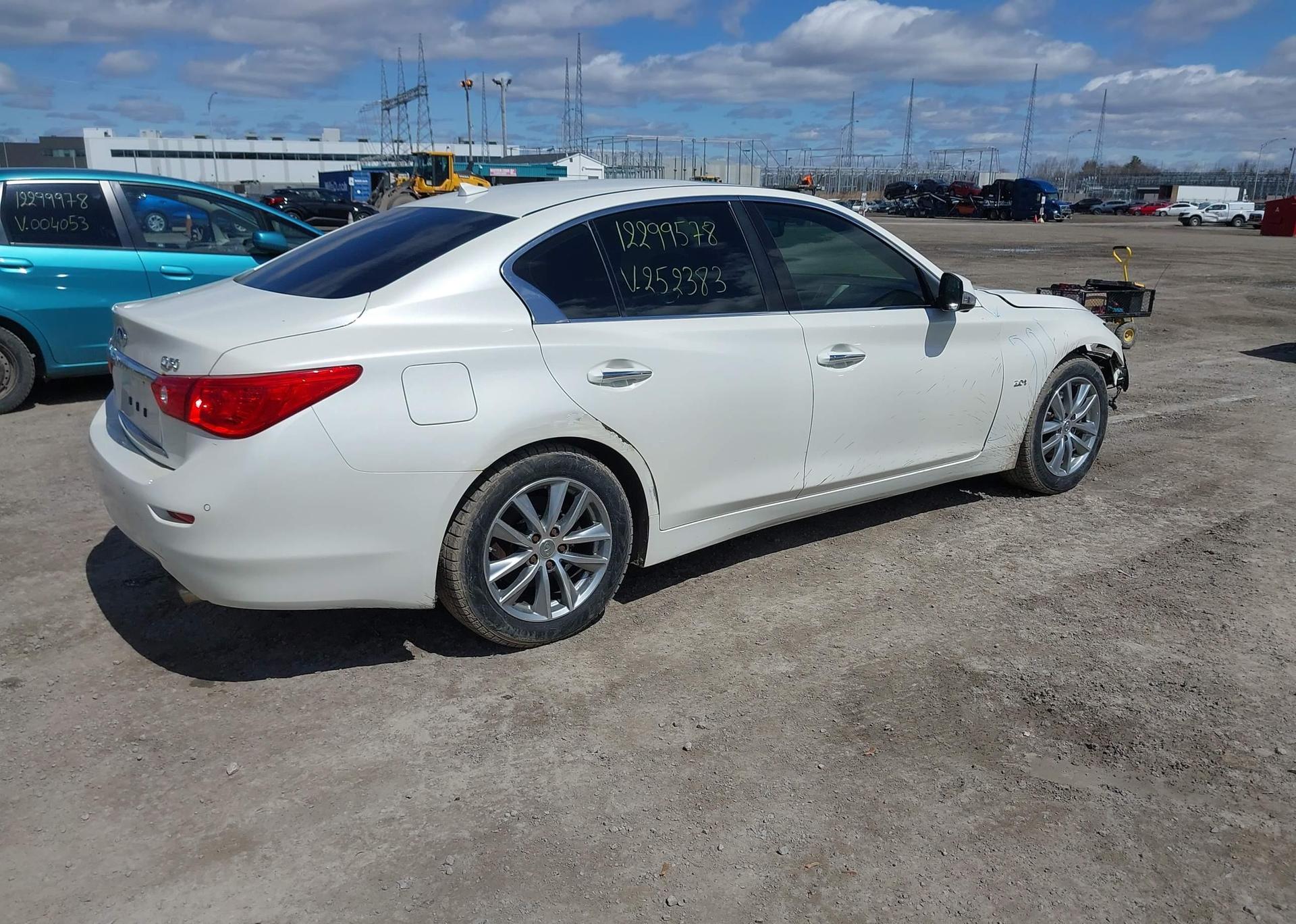 2016 INFINITI Q50