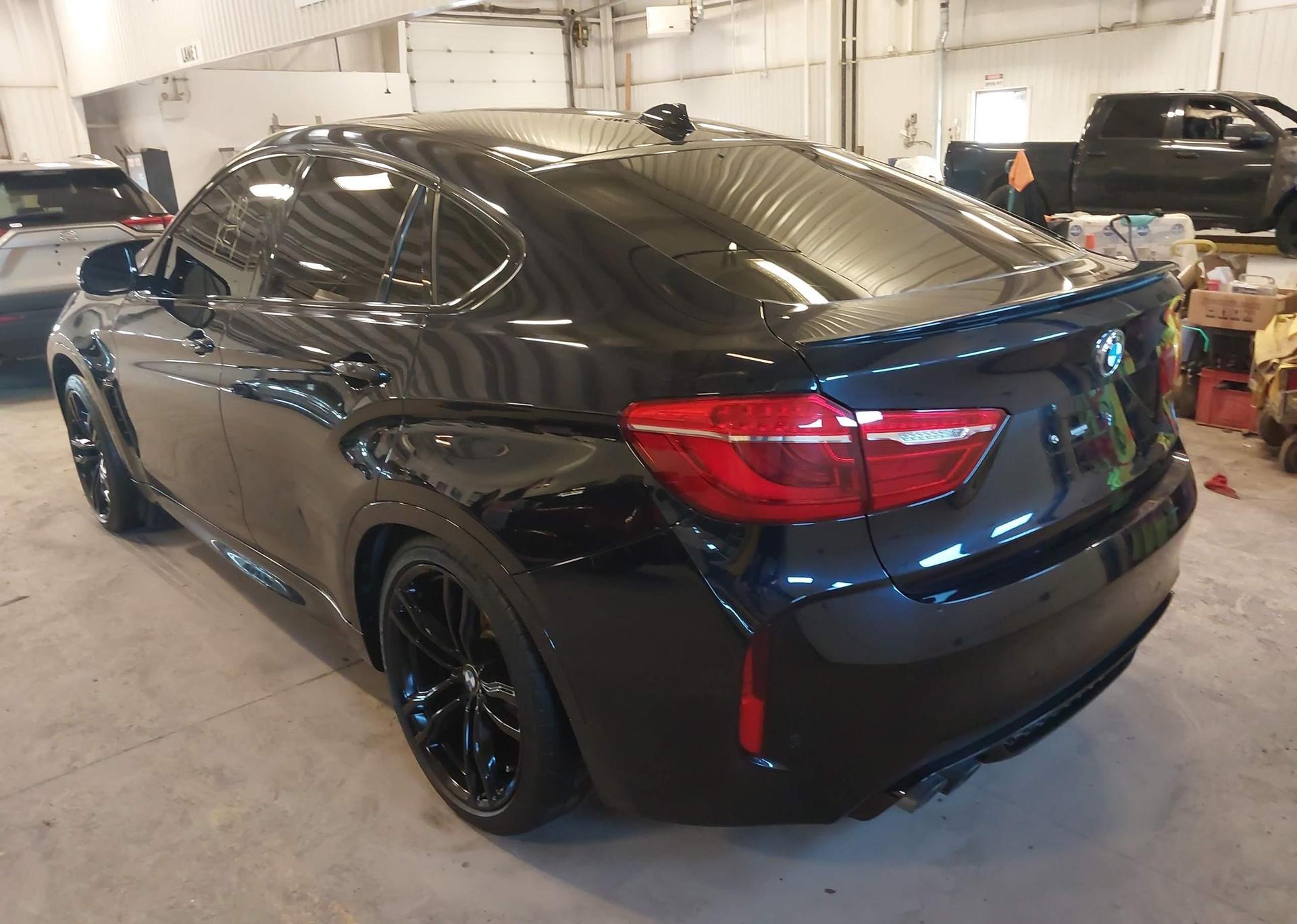 2016 BMW X6 M