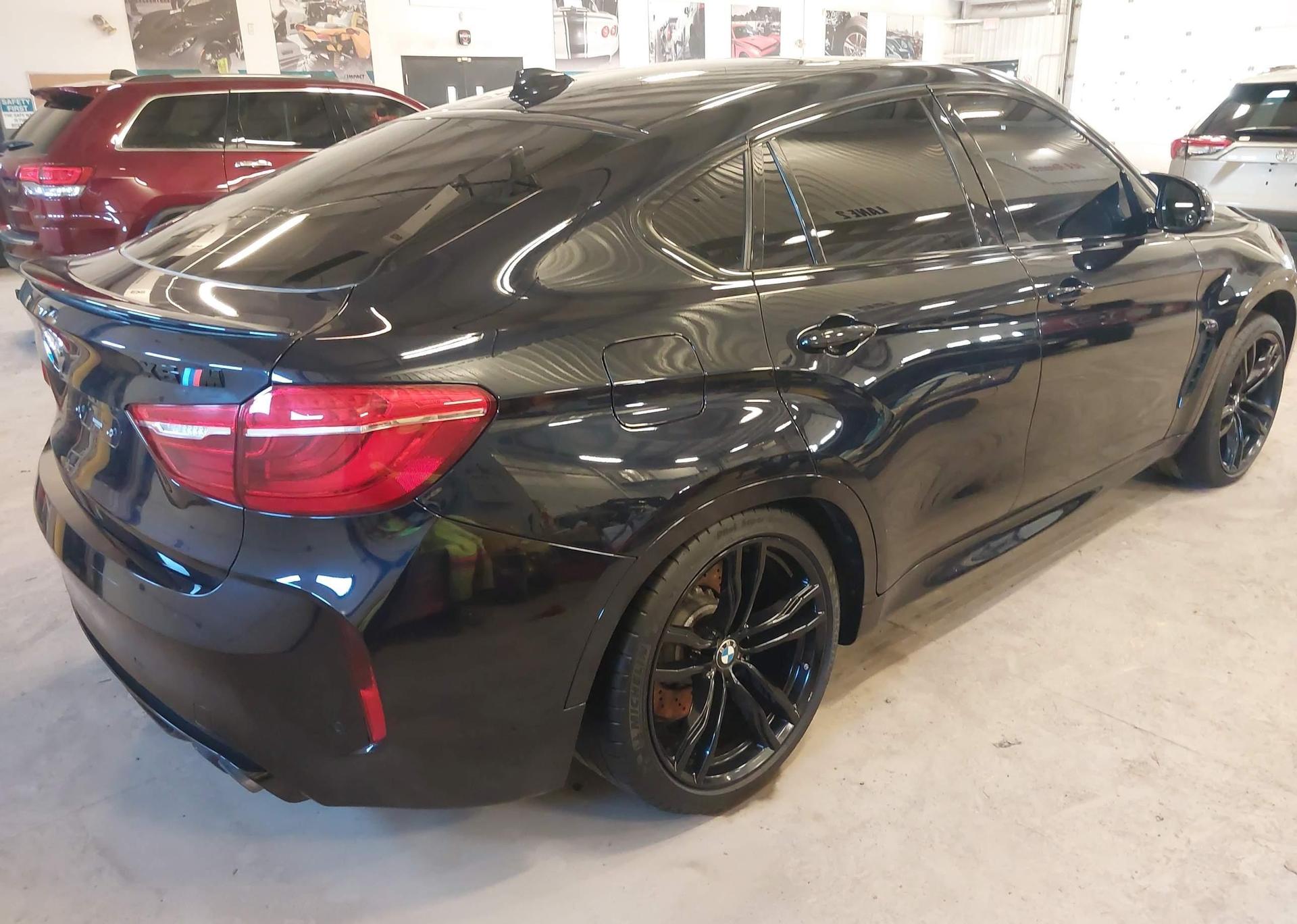 2016 BMW X6 M