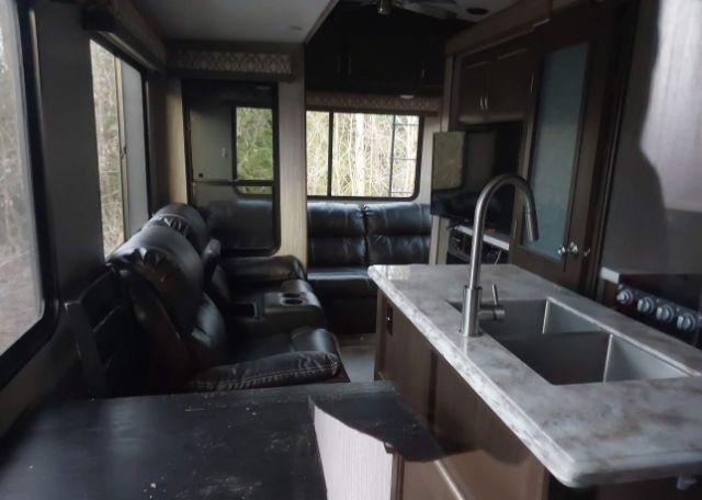 2018 FOREST RIVER CARDINAL 5TH WHEEL