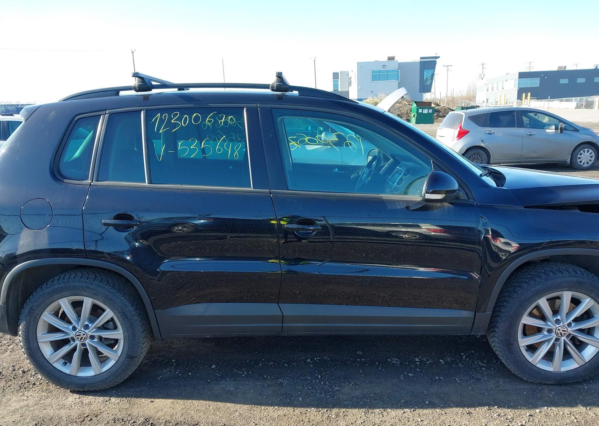 2012 VOLKSWAGEN TIGUAN