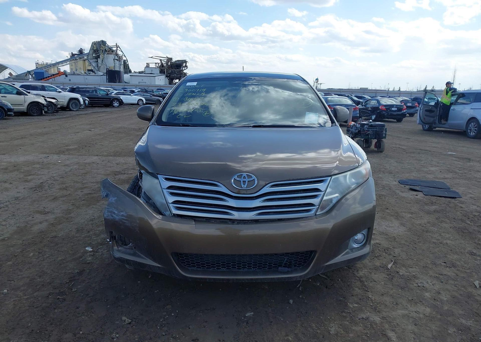 2010 TOYOTA VENZA BASE V6