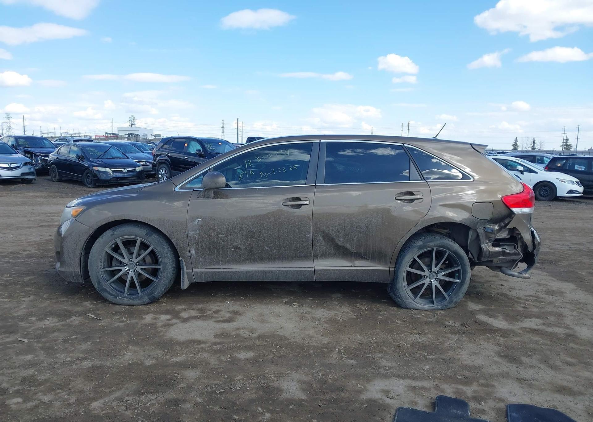 2010 TOYOTA VENZA BASE V6