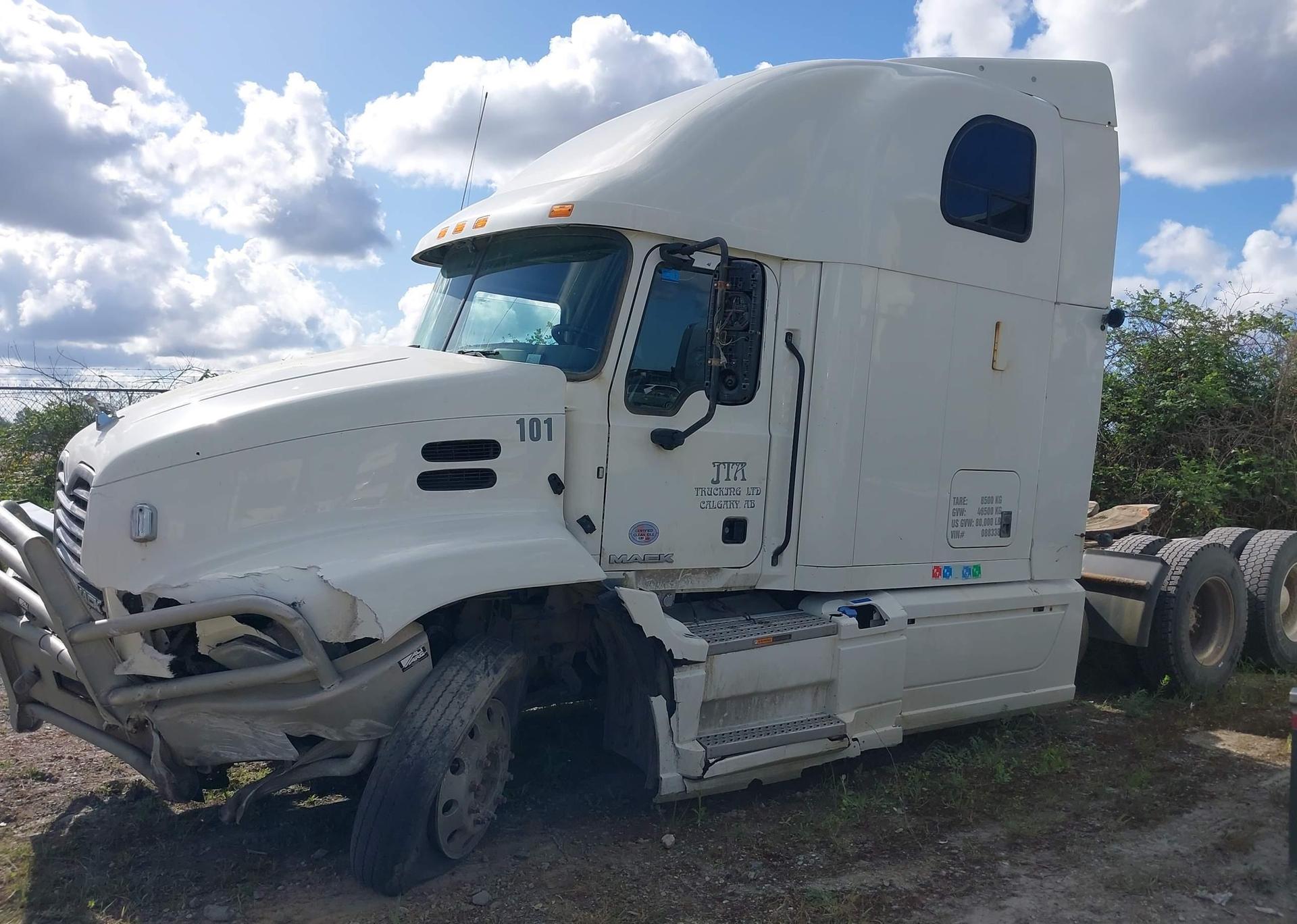 2018 MACK 600 CXU600