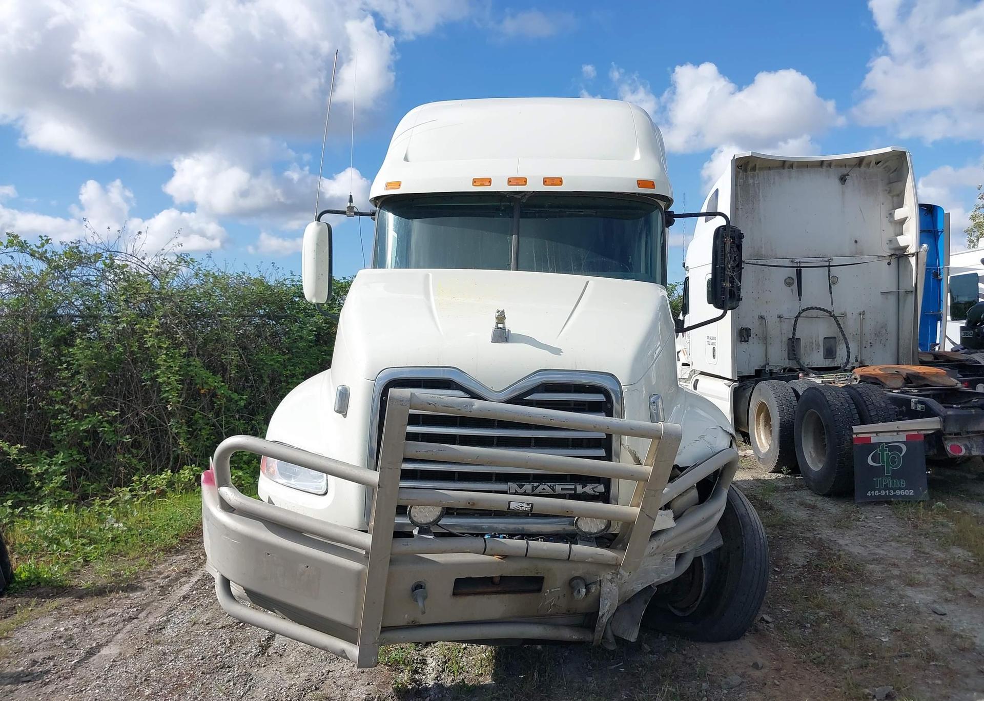 2018 MACK 600 CXU600