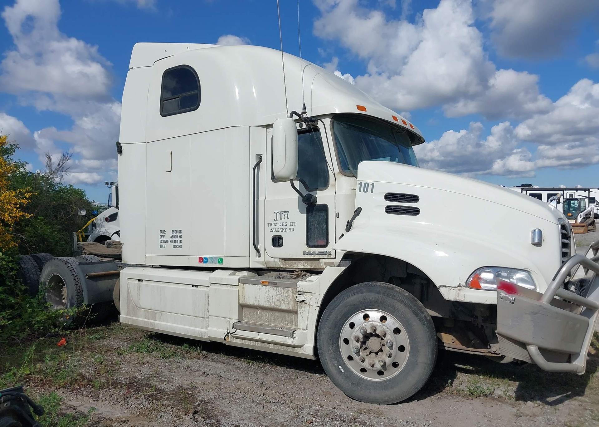 2018 MACK 600 CXU600
