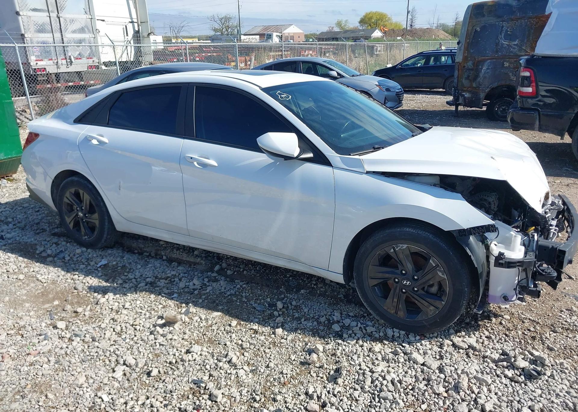 2022 HYUNDAI ELANTRA SEL
