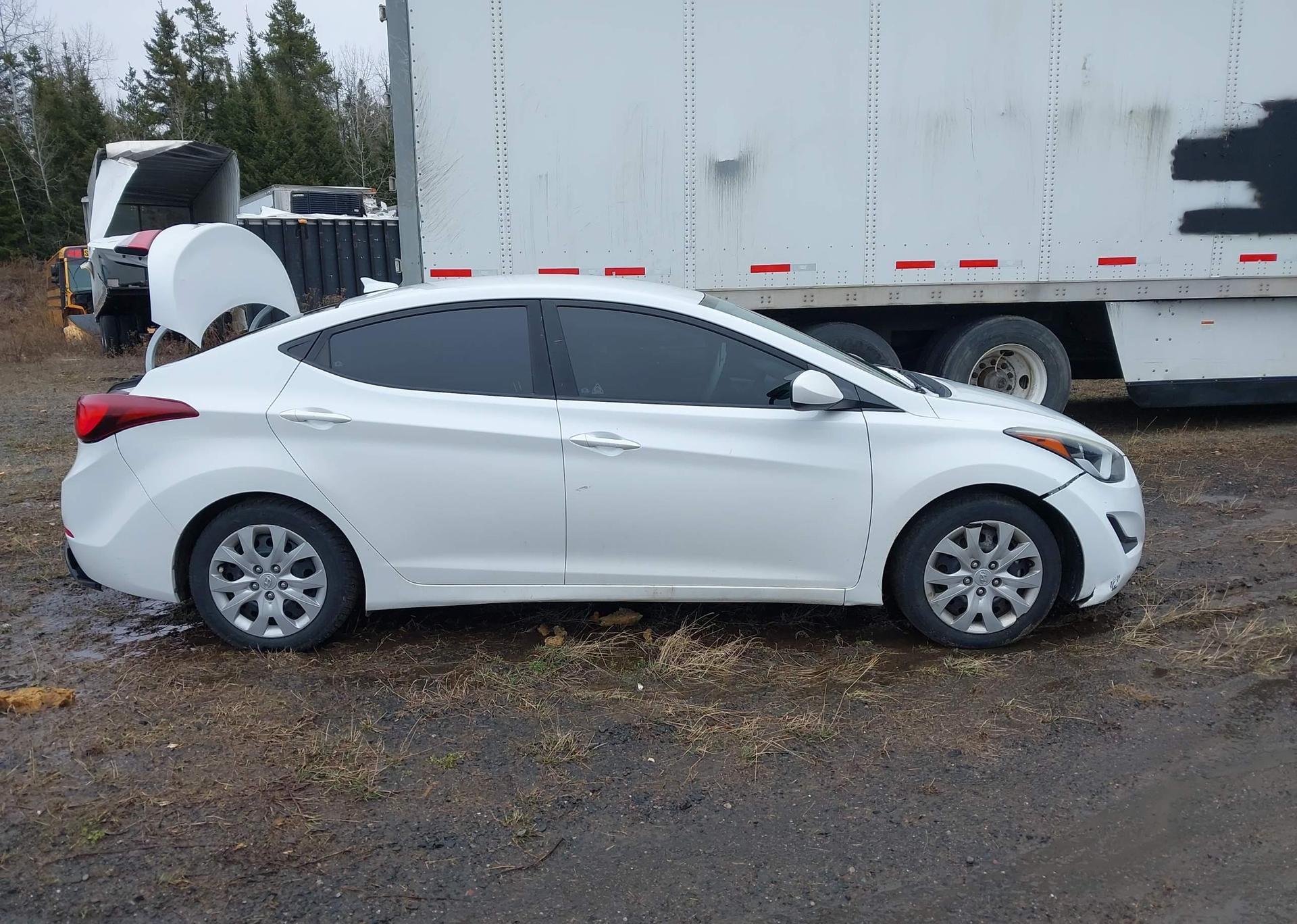 2016 HYUNDAI ELANTRA GL