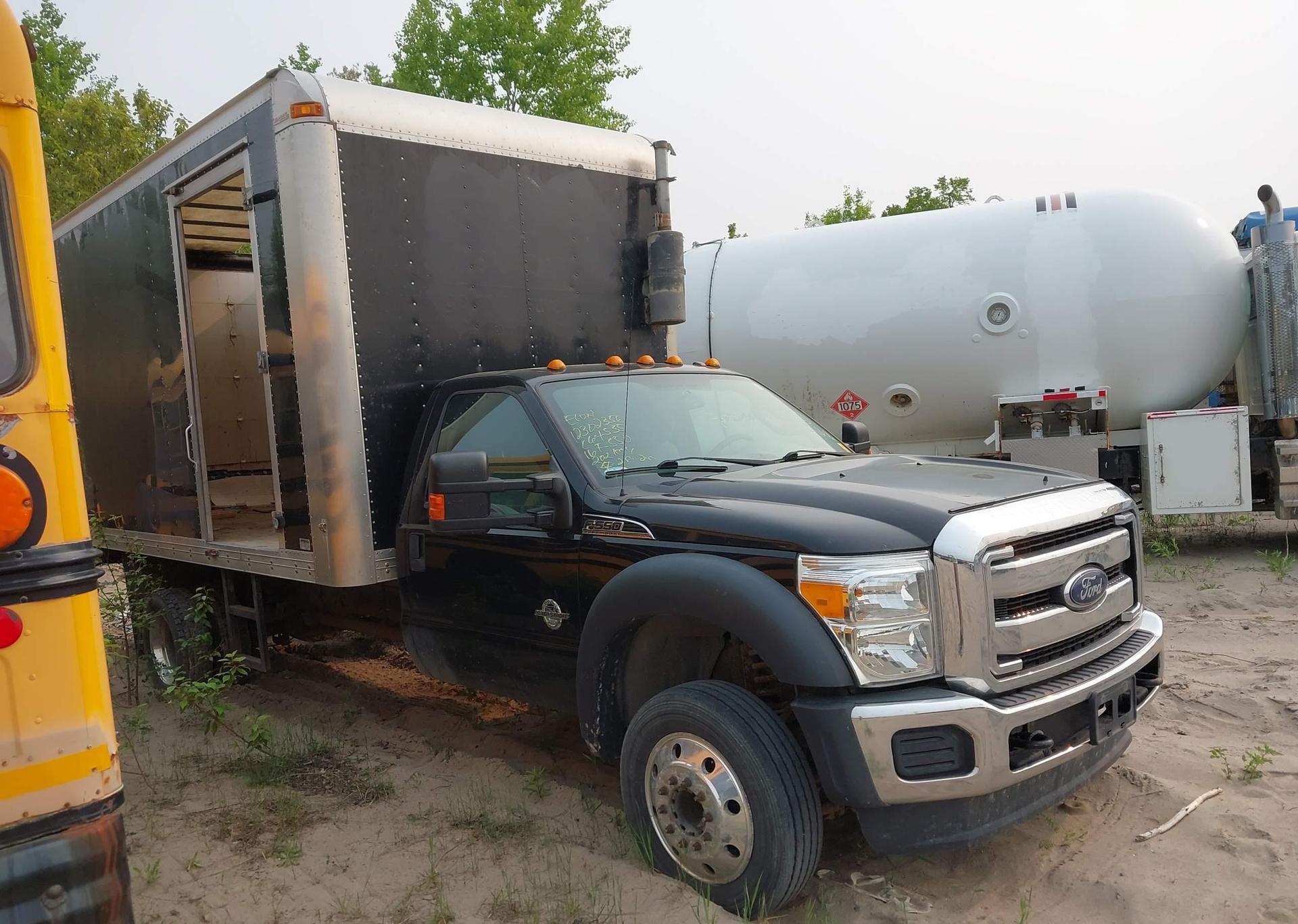 2016 FORD F550