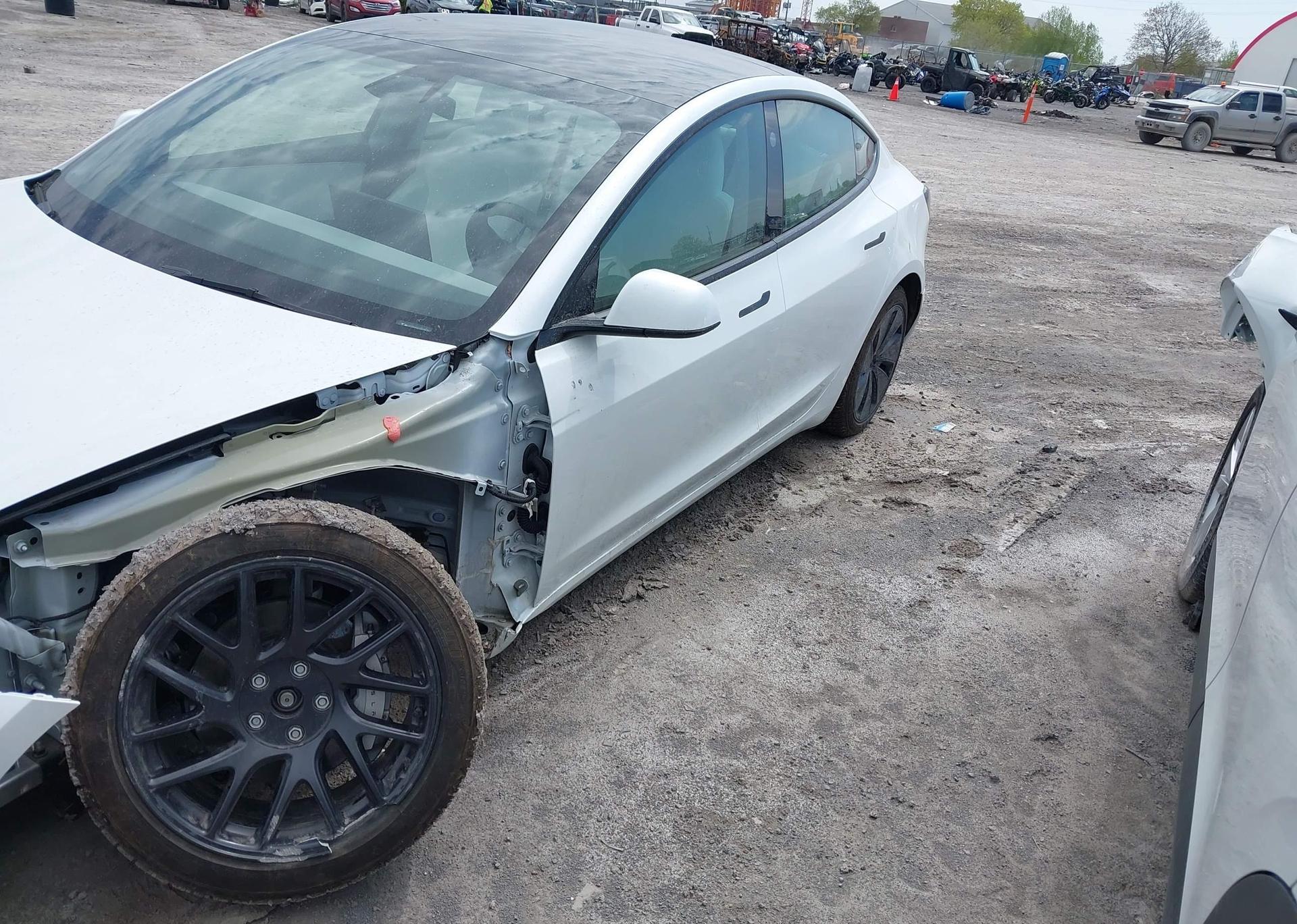2025 TESLA MODEL 3