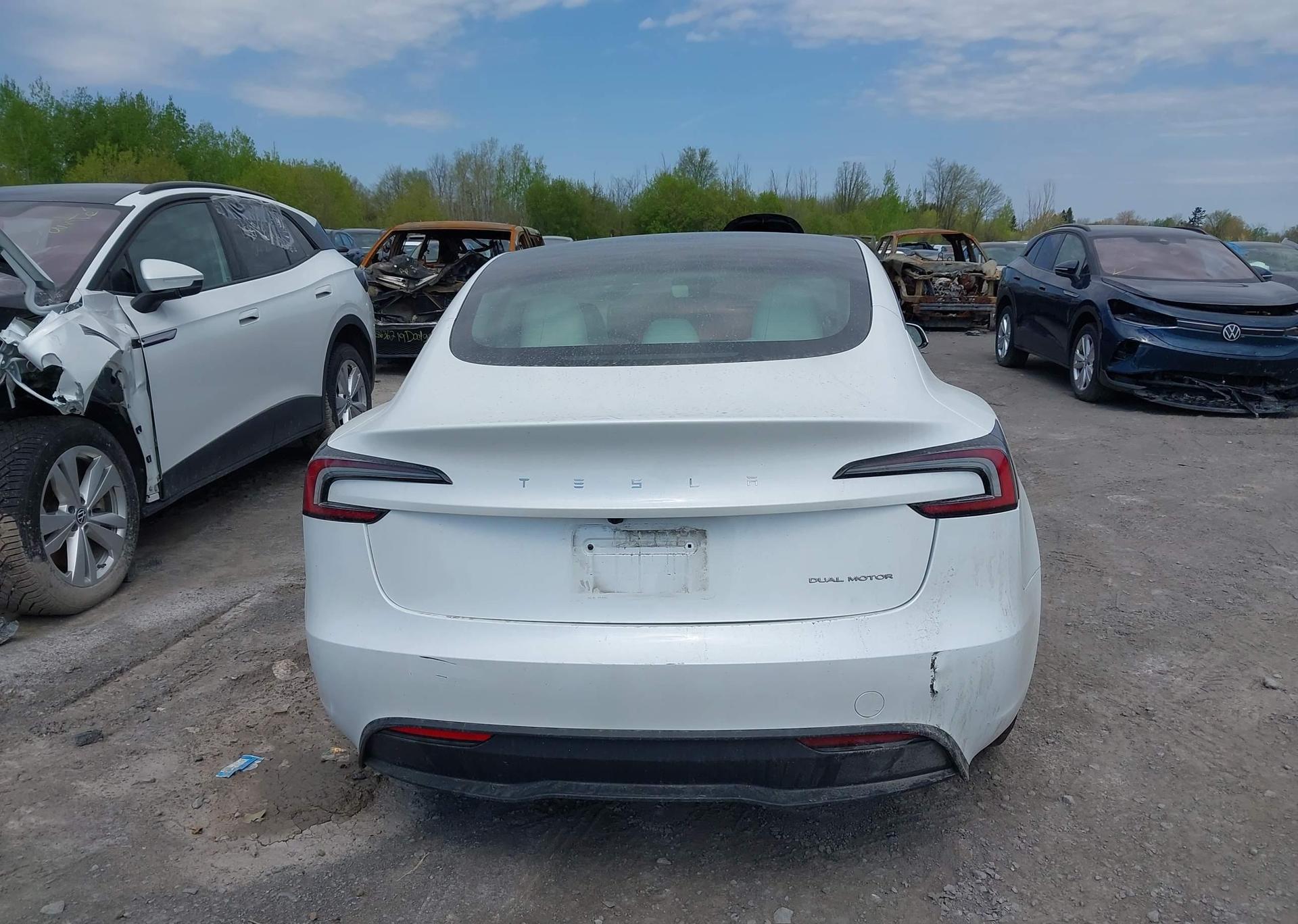 2025 TESLA MODEL 3