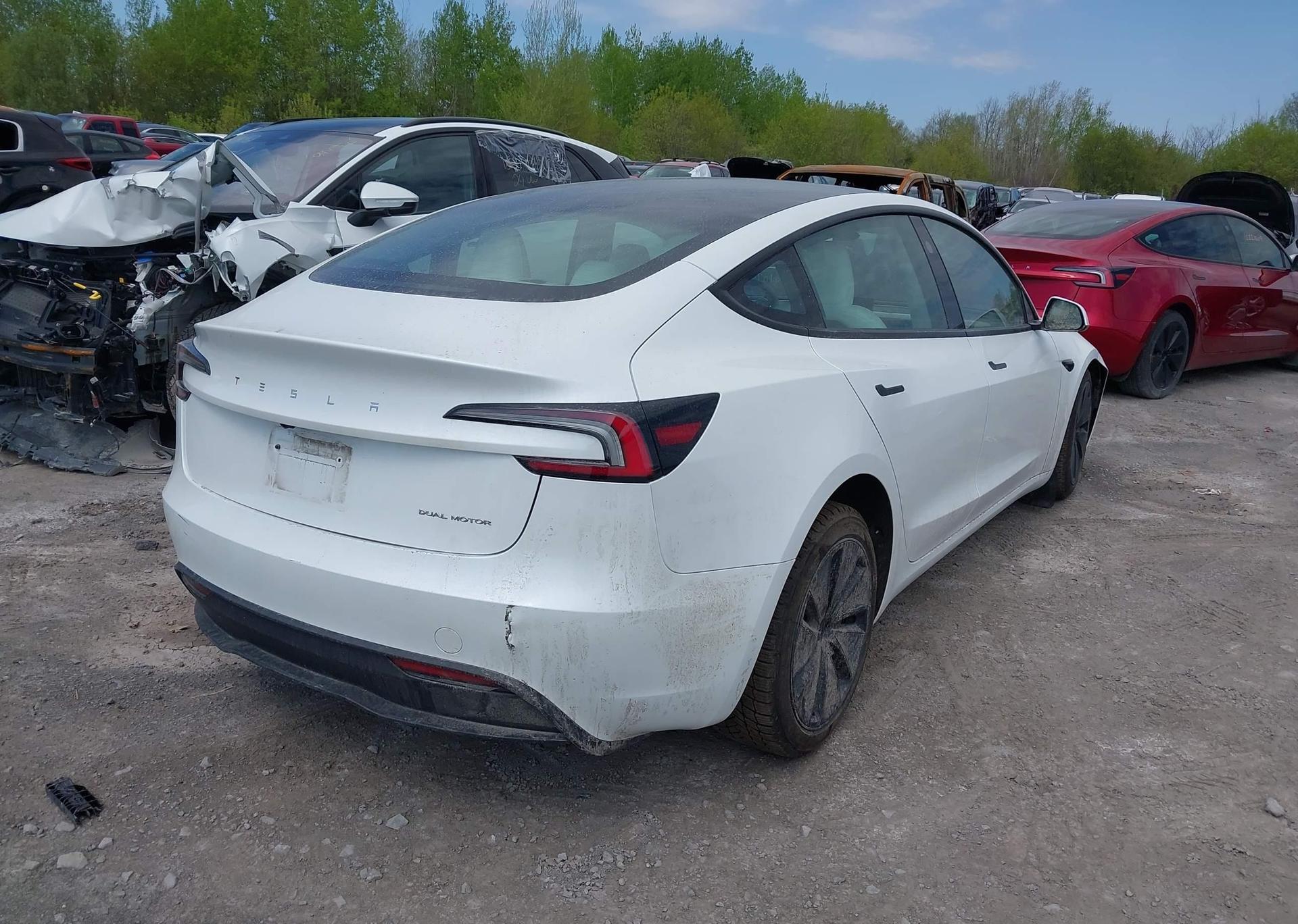 2025 TESLA MODEL 3