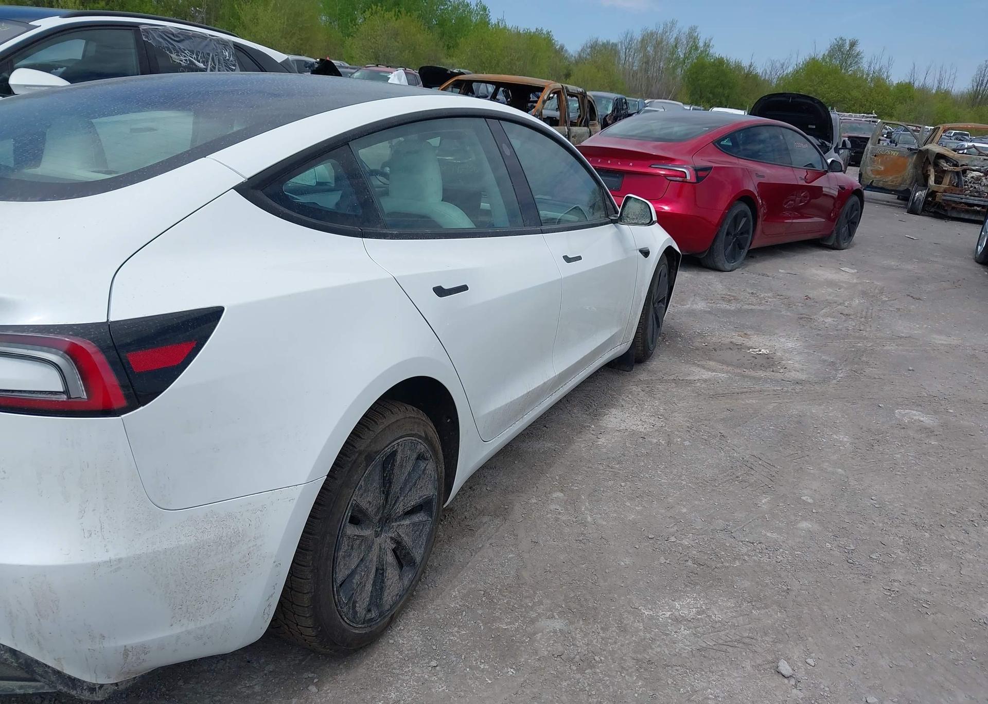 2025 TESLA MODEL 3