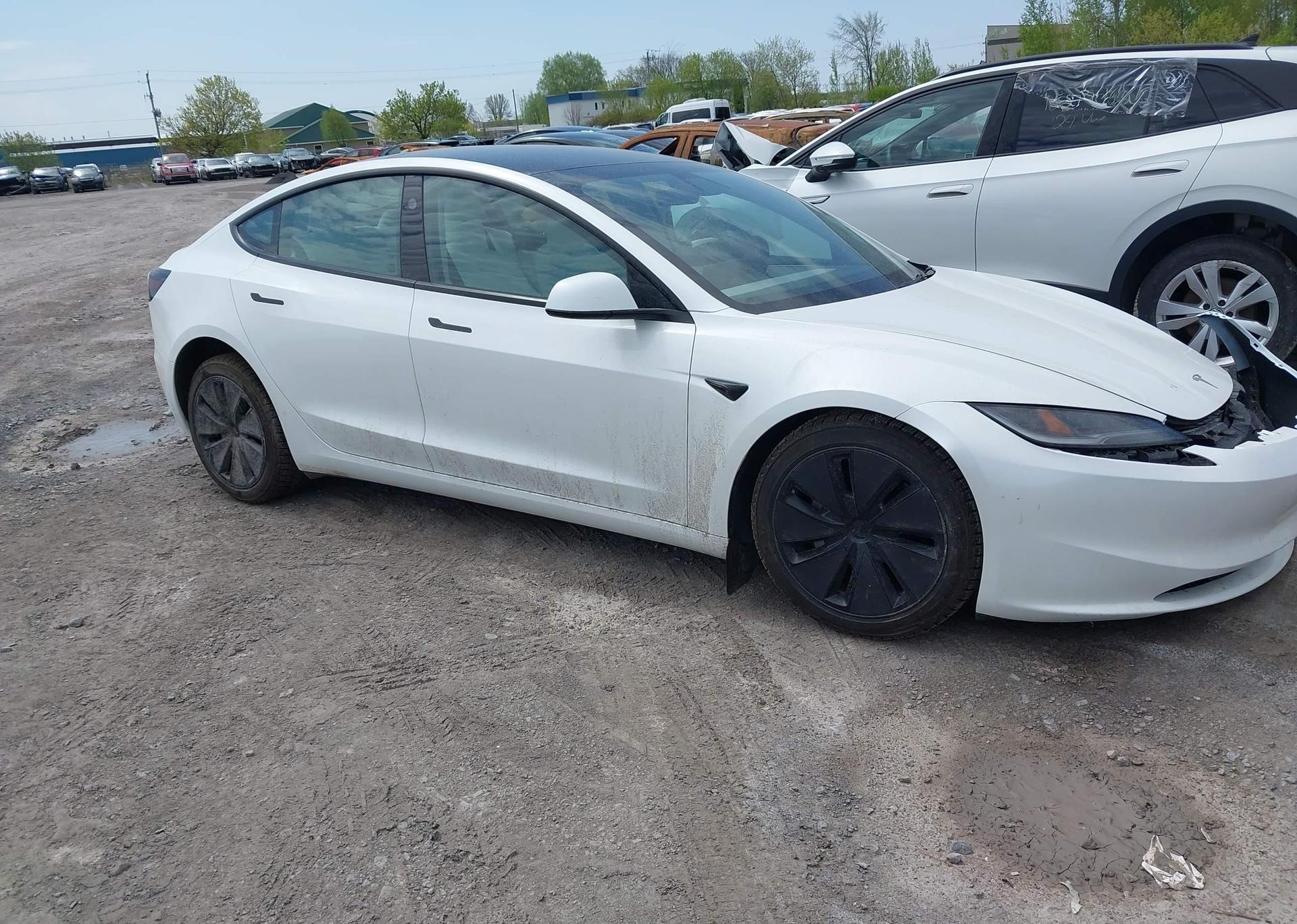 2025 TESLA MODEL 3