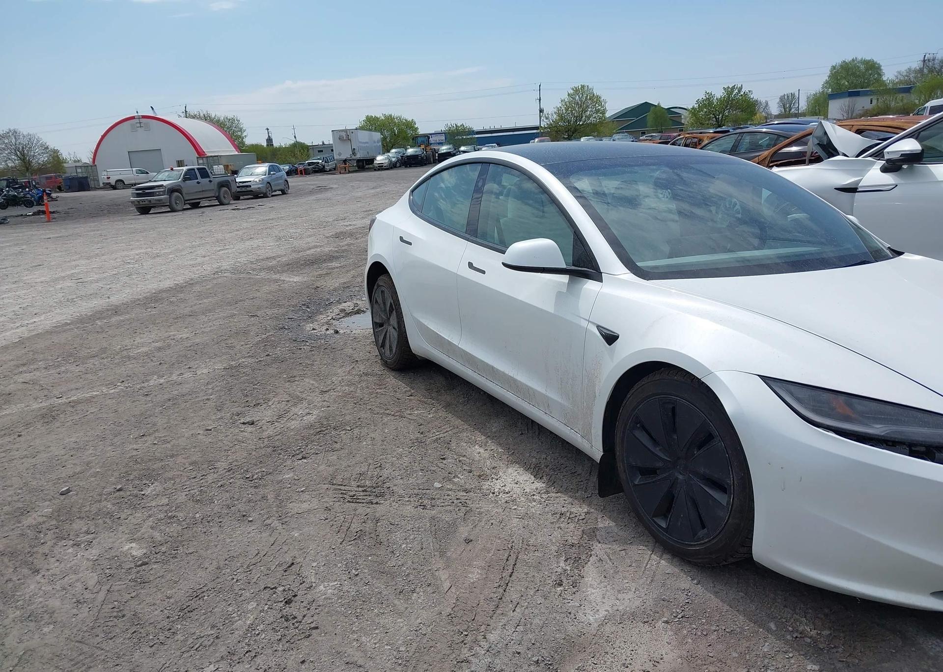 2025 TESLA MODEL 3