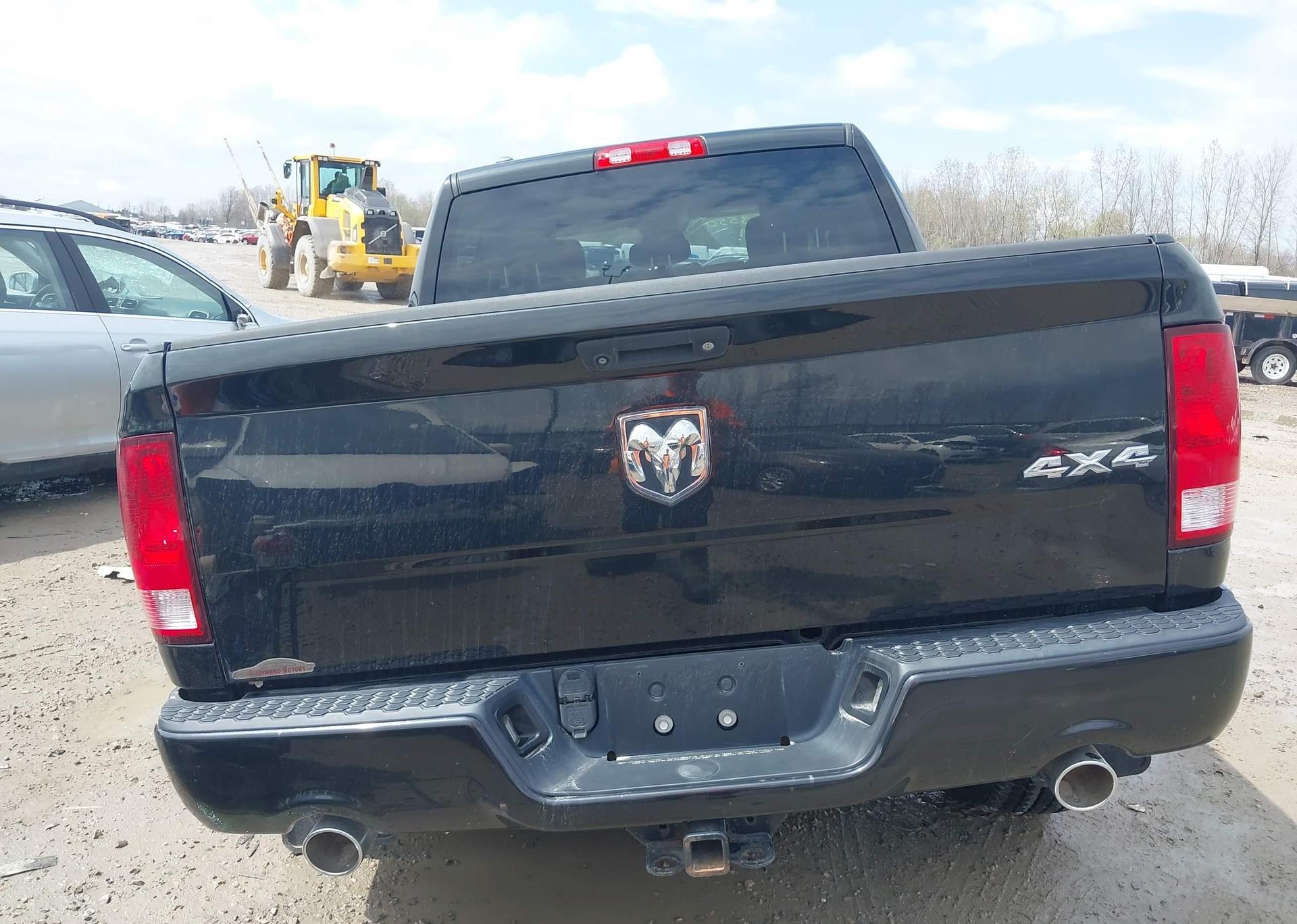 2017 RAM 1500 ST