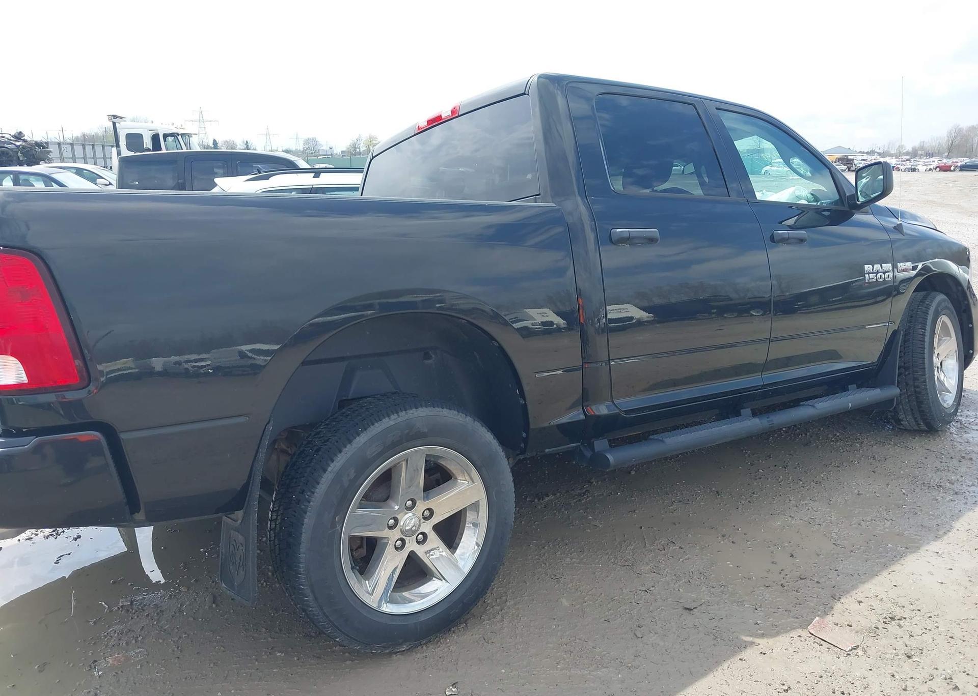 2017 RAM 1500 ST