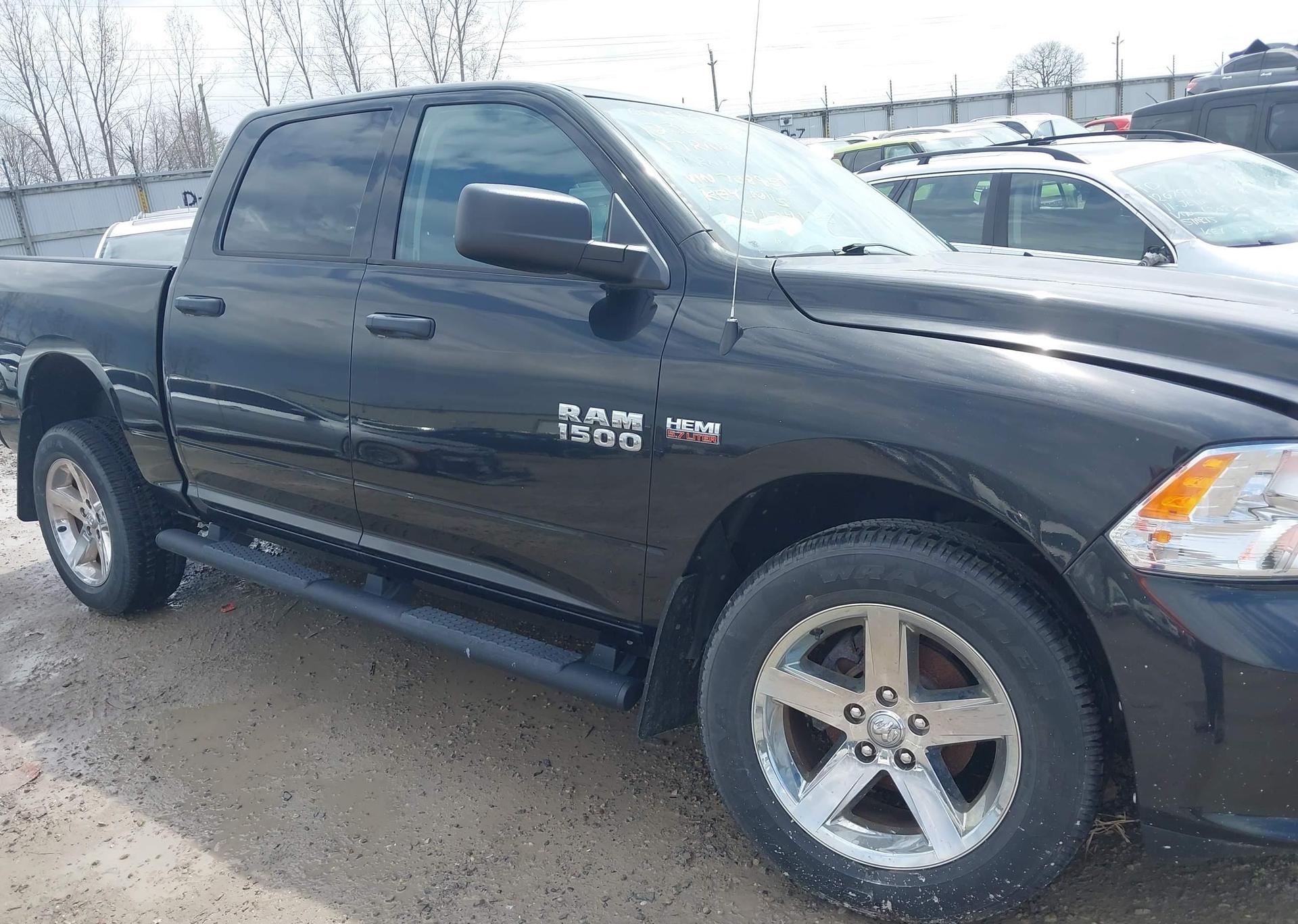 2017 RAM 1500 ST