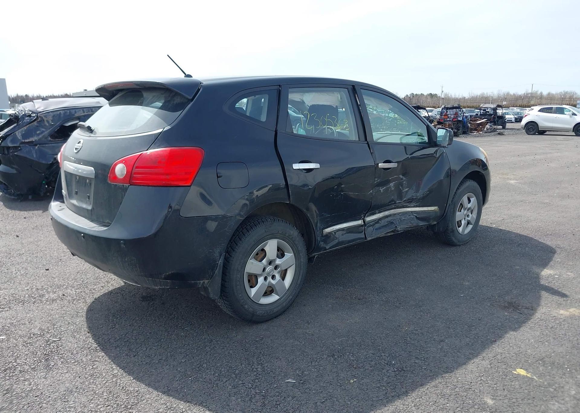 2013 NISSAN ROGUE S
