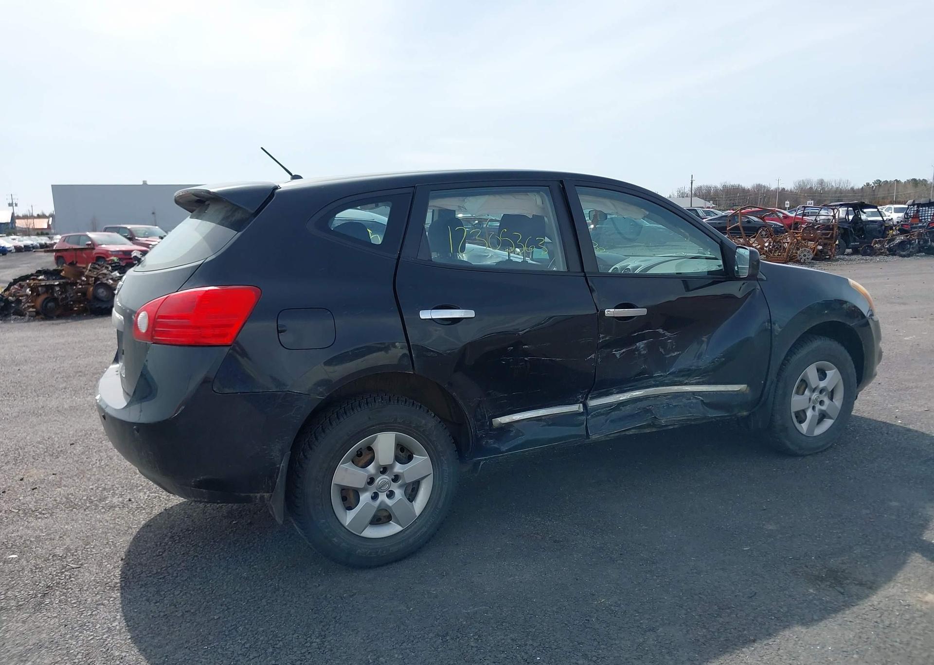 2013 NISSAN ROGUE S