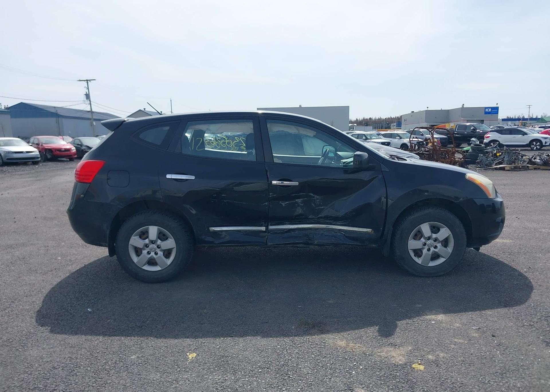 2013 NISSAN ROGUE S
