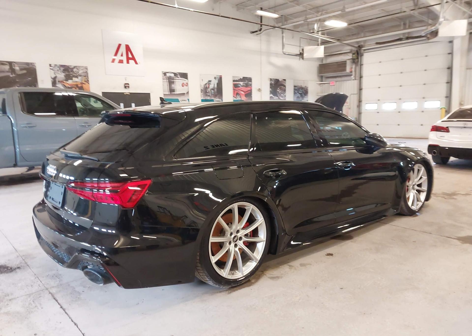 2023 AUDI RS6