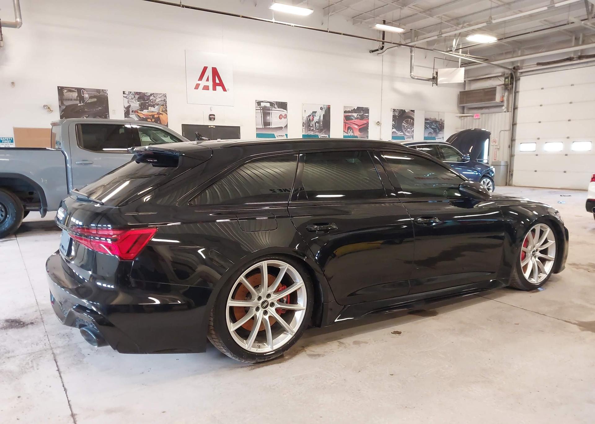 2023 AUDI RS6