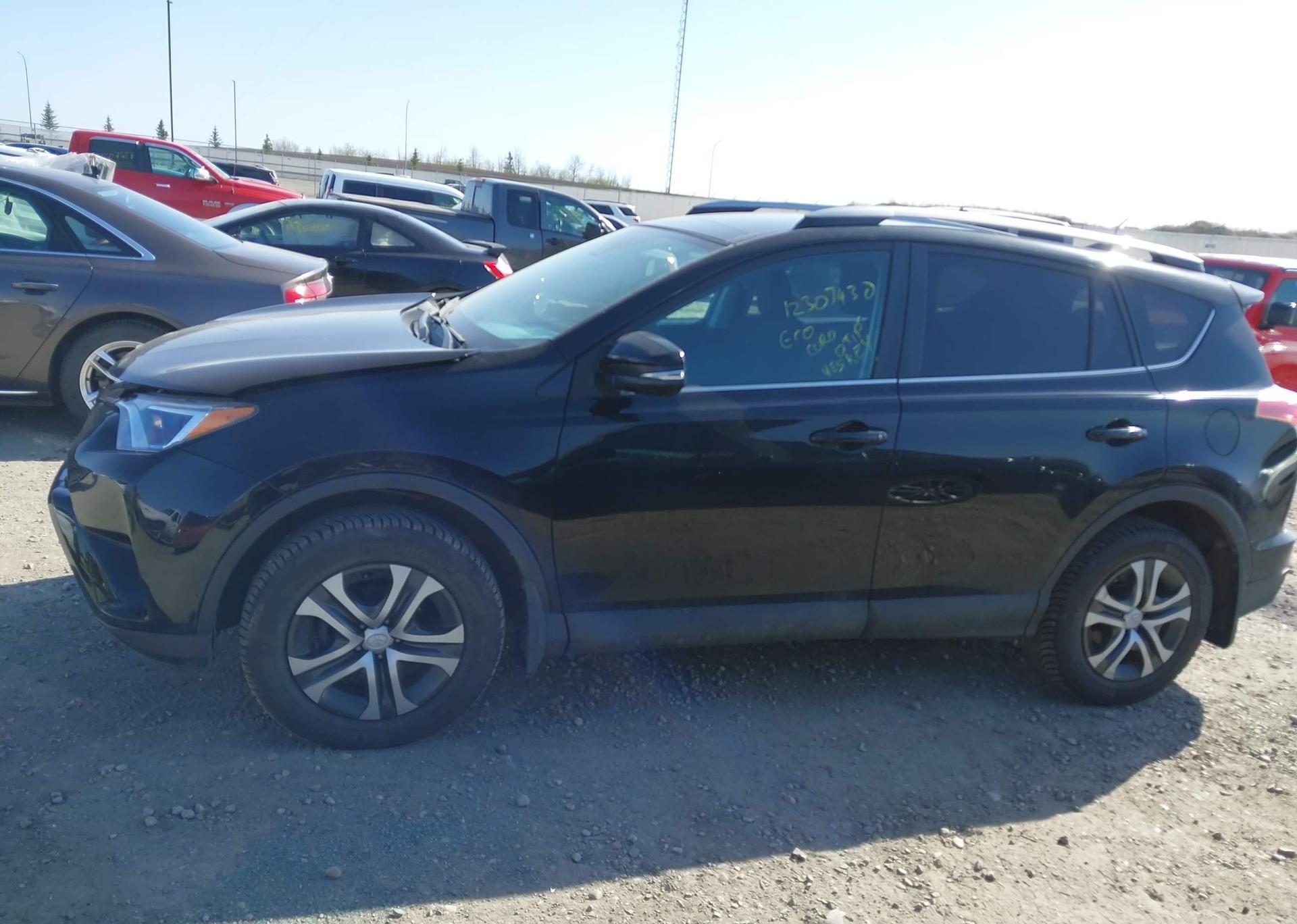 2017 TOYOTA RAV4 LE