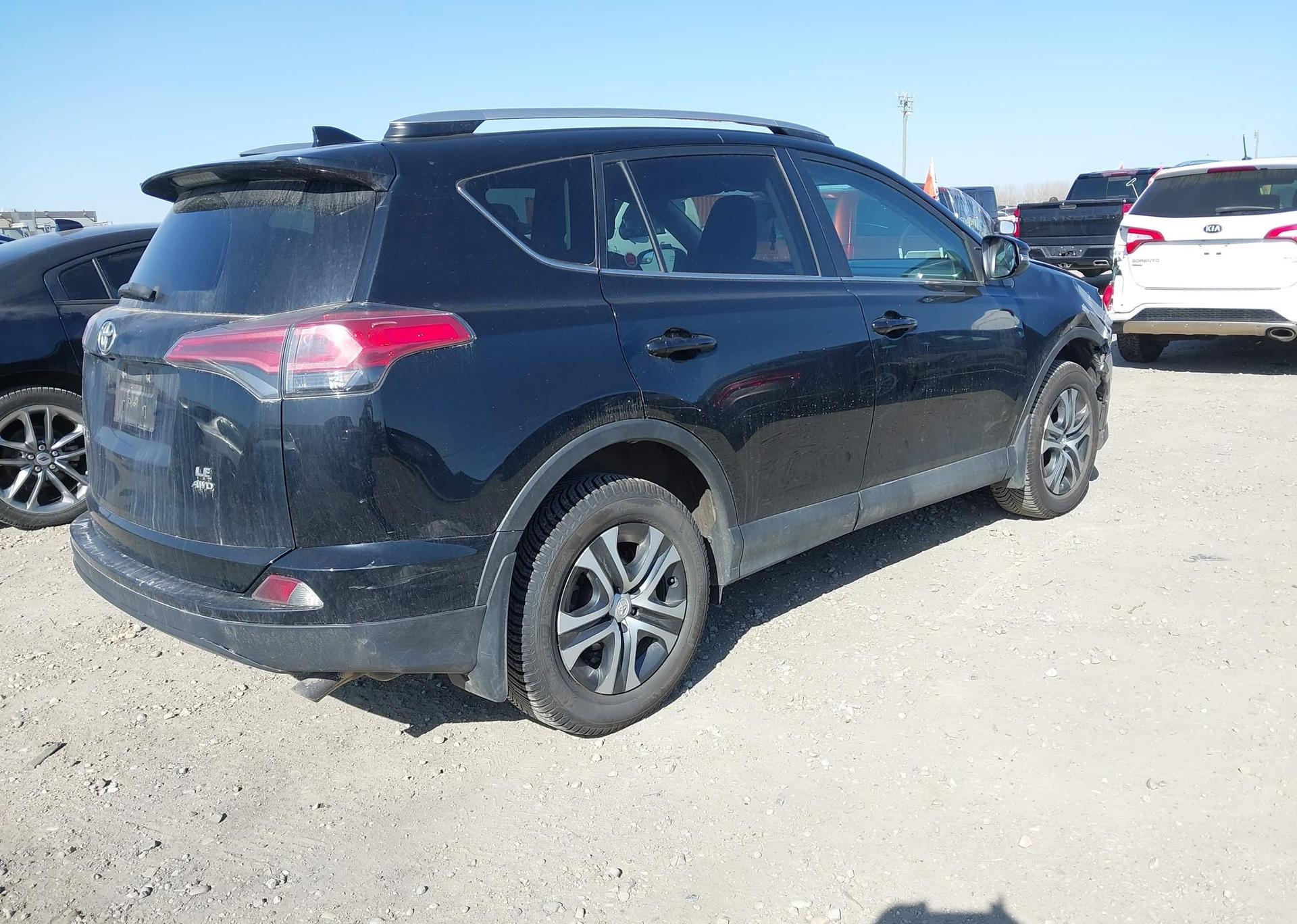 2017 TOYOTA RAV4 LE