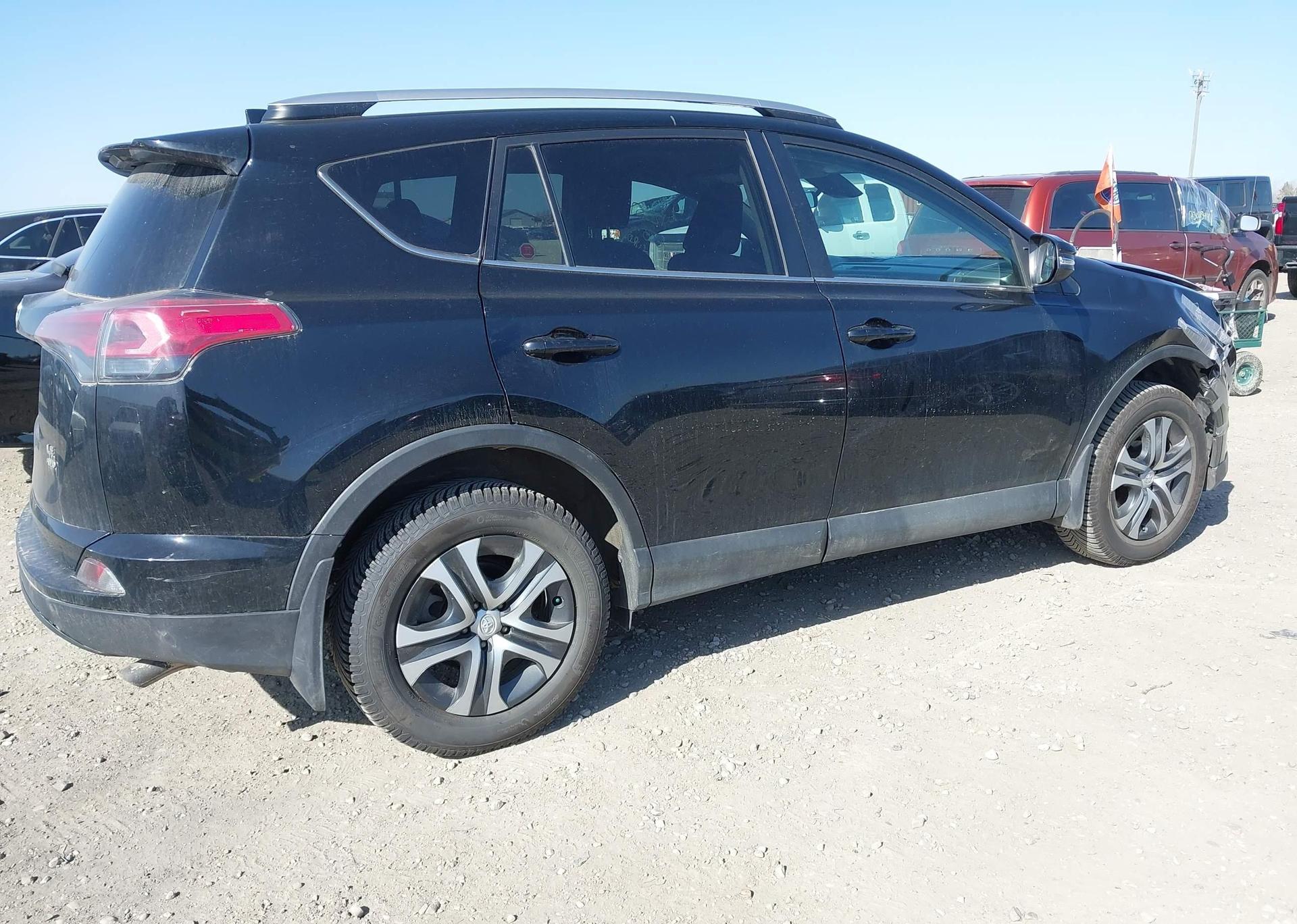 2017 TOYOTA RAV4 LE