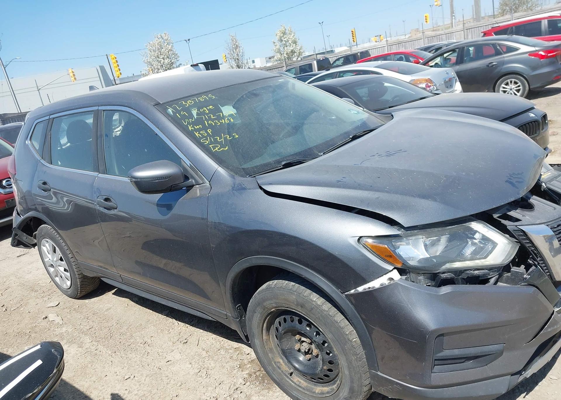 2019 NISSAN ROGUE S