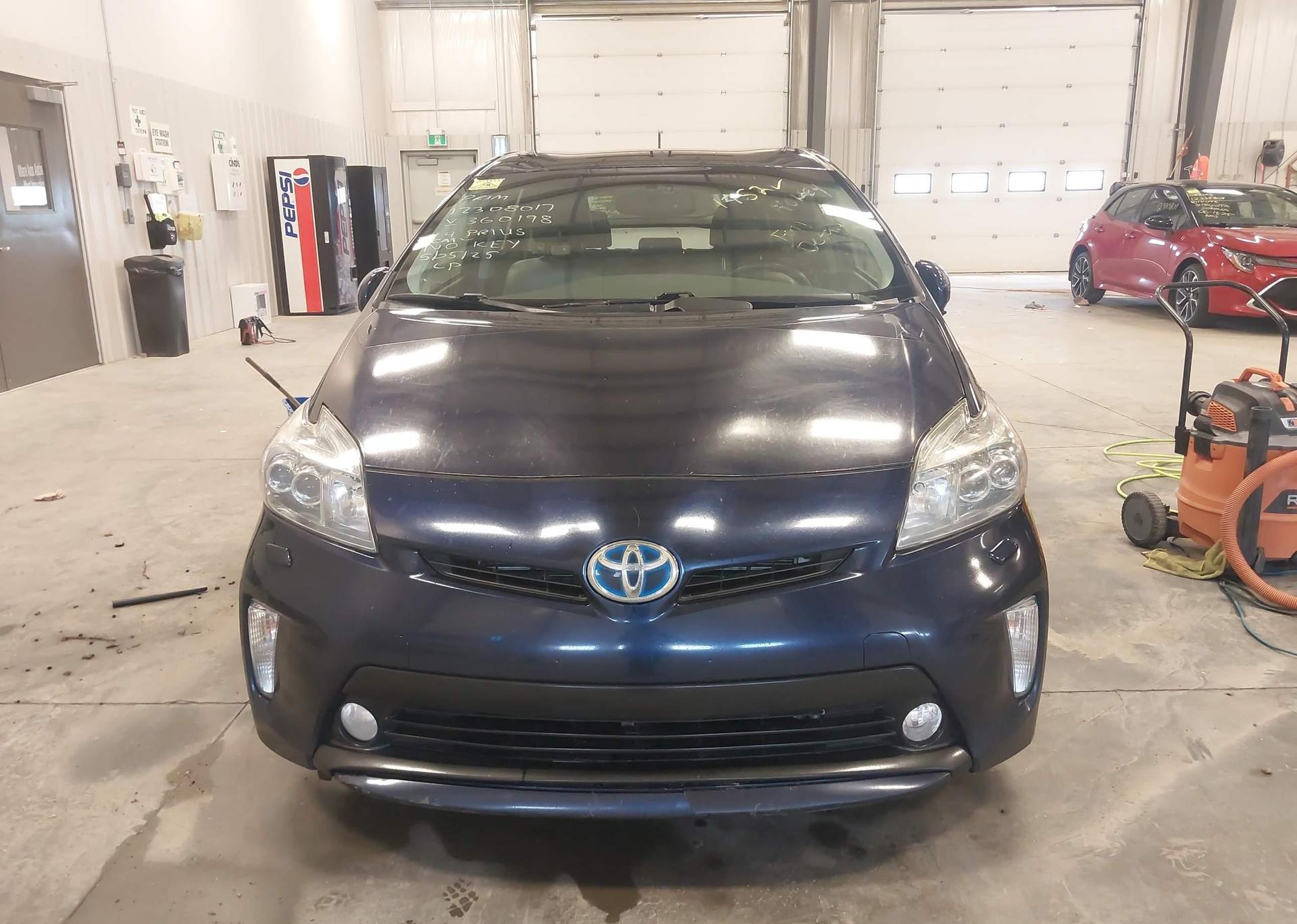 2014 TOYOTA PRIUS