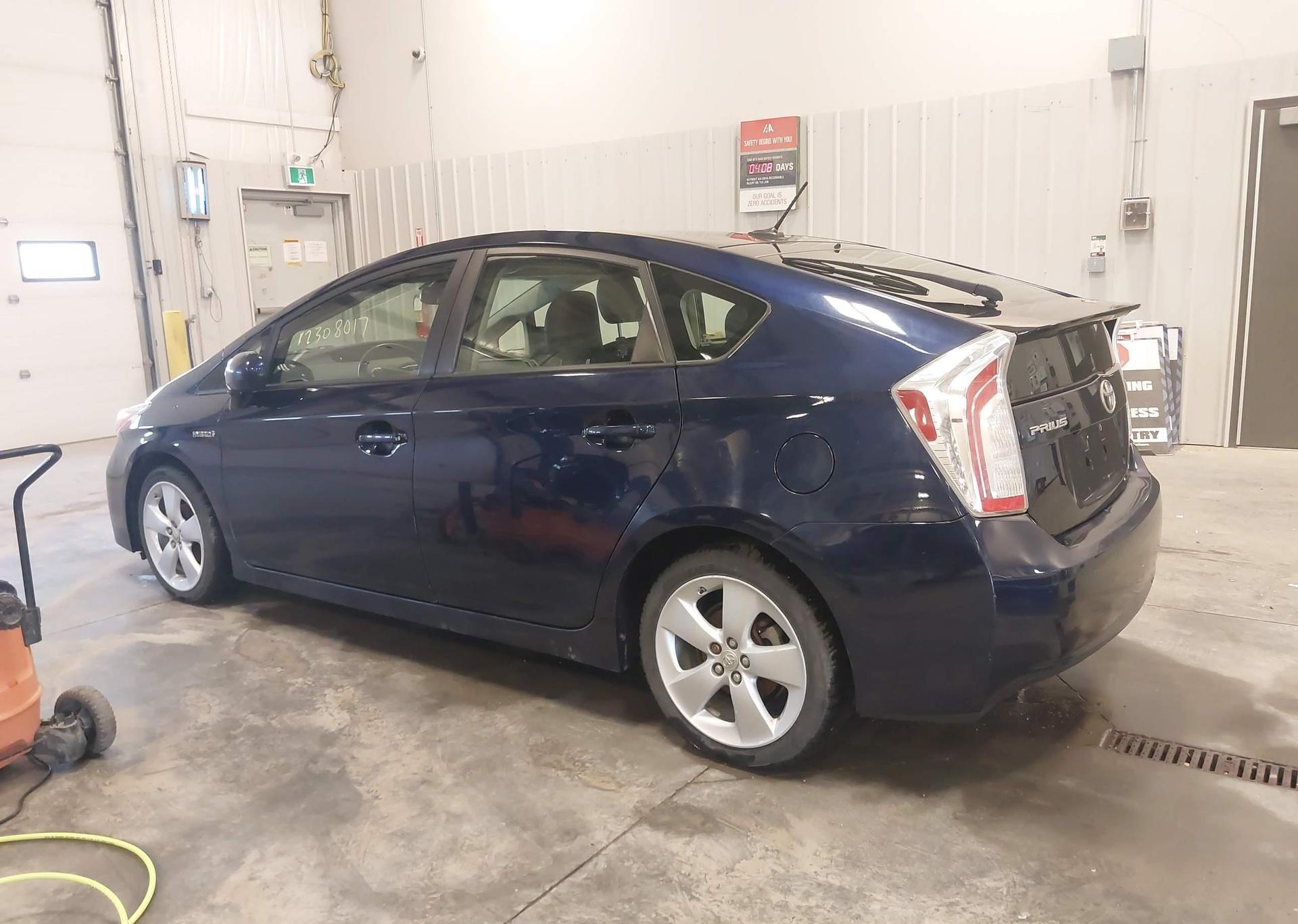 2014 TOYOTA PRIUS