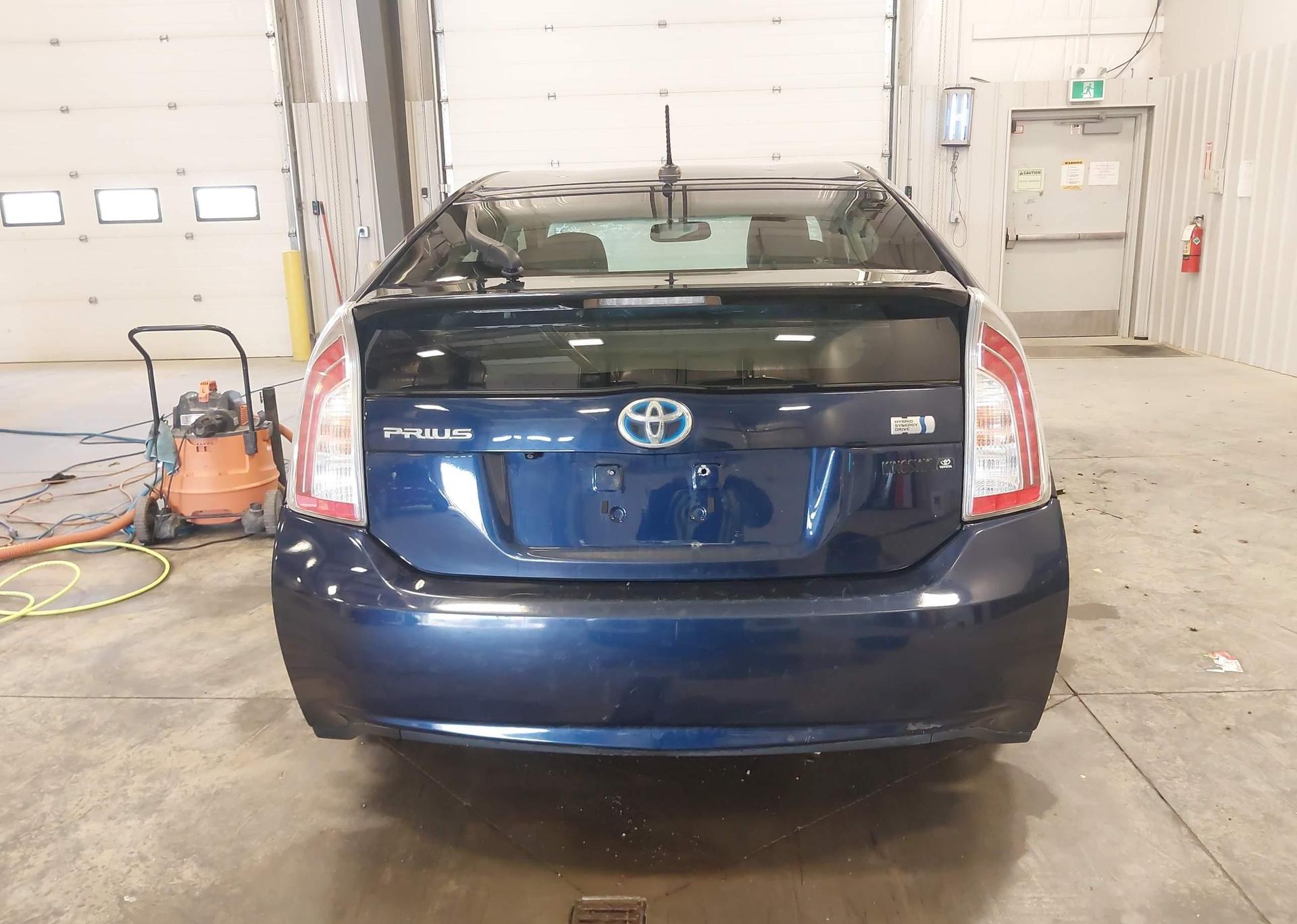 2014 TOYOTA PRIUS