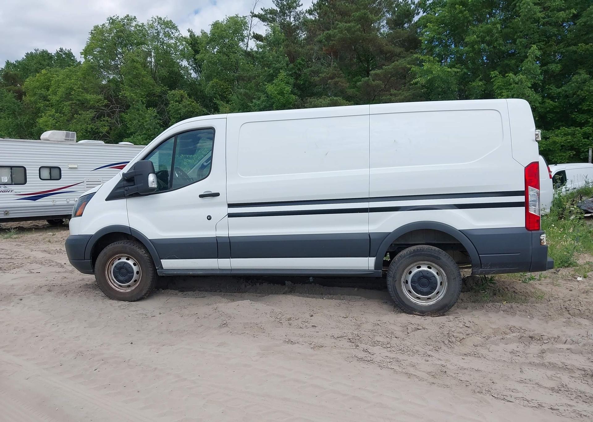 2016 FORD transit t-250