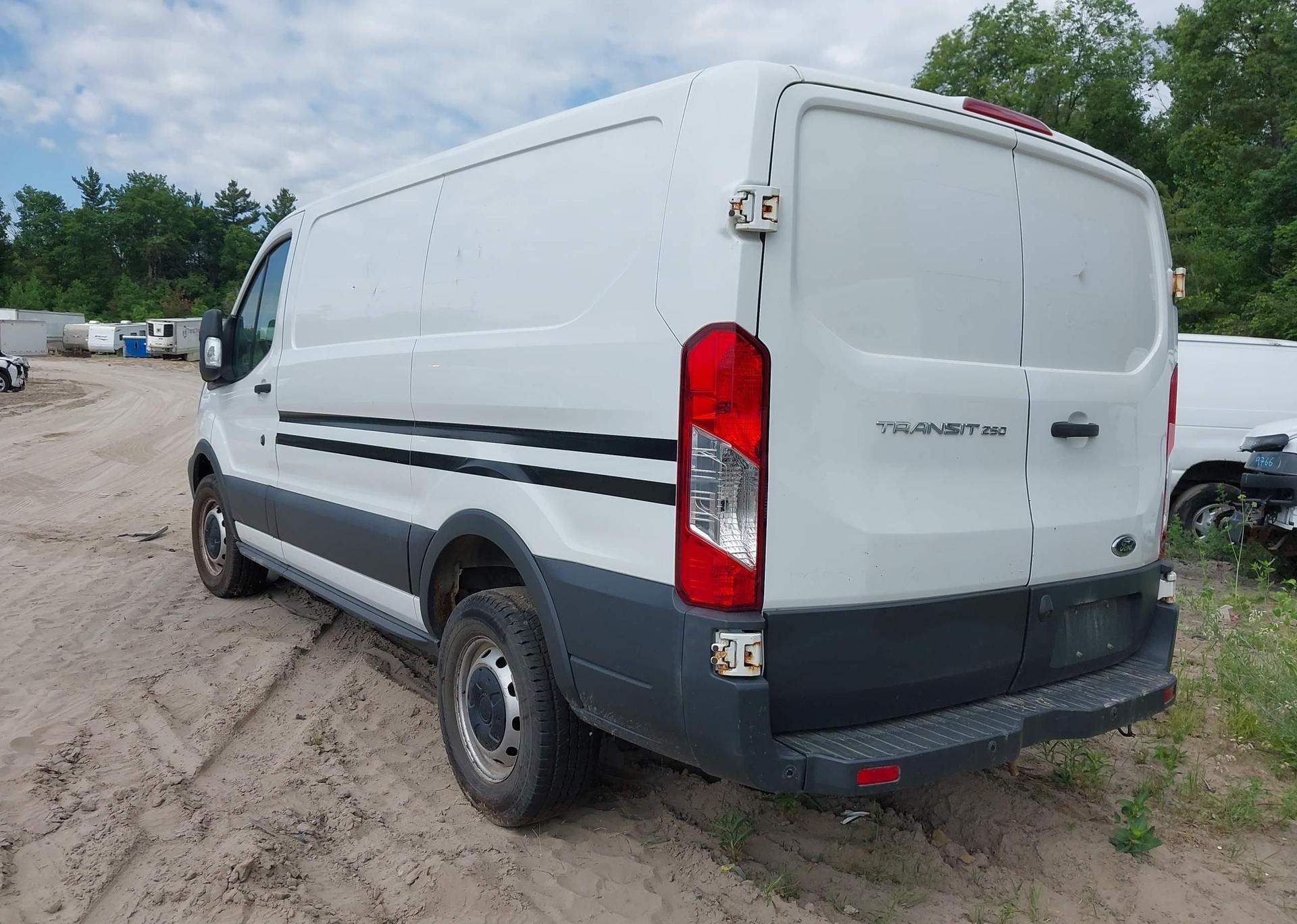 2016 FORD transit t-250