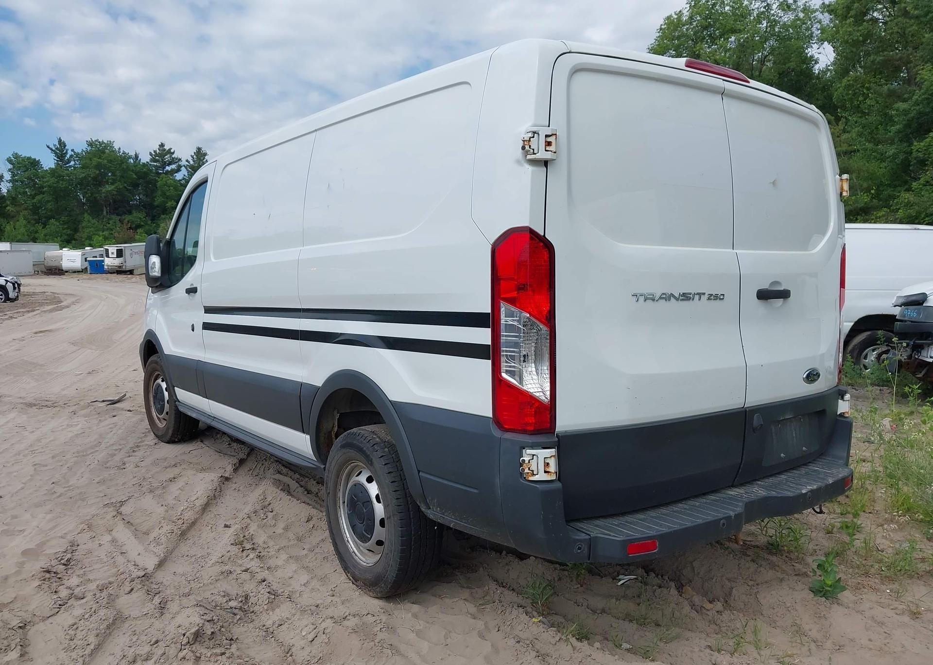 2016 FORD transit t-250