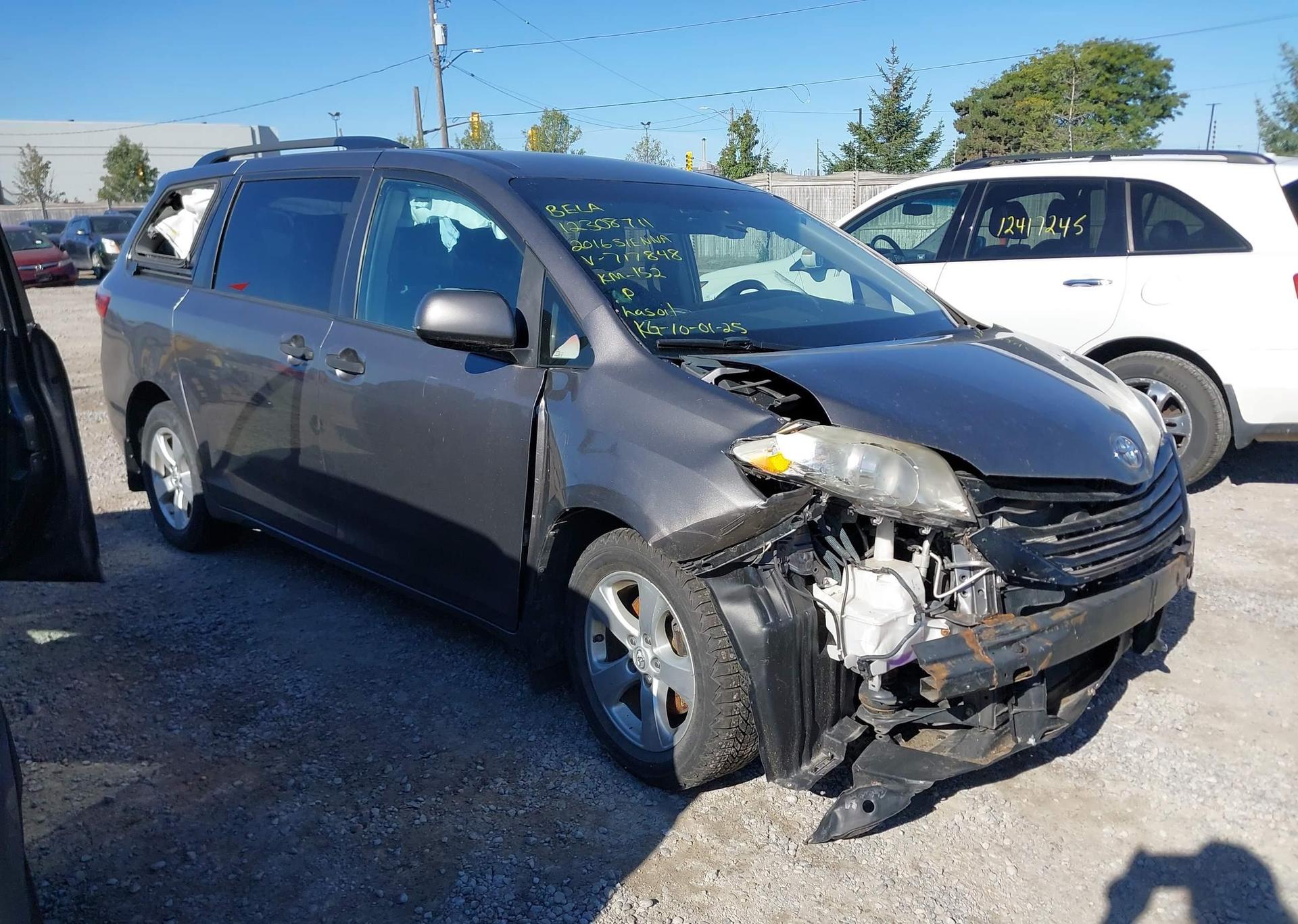 2016 TOYOTA SIENNA