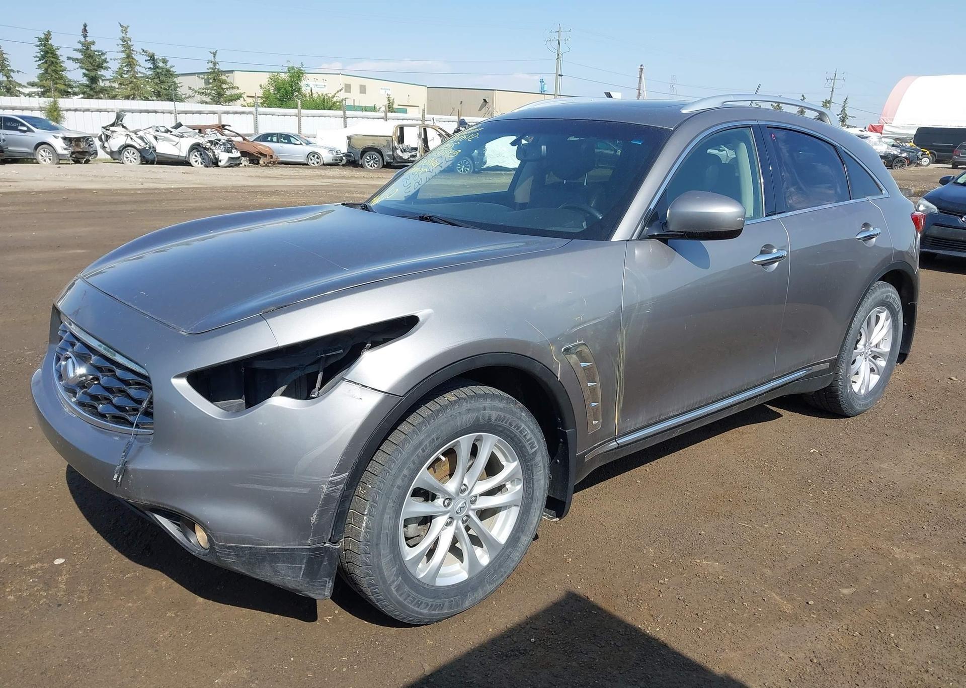 2011 INFINITI FX35
